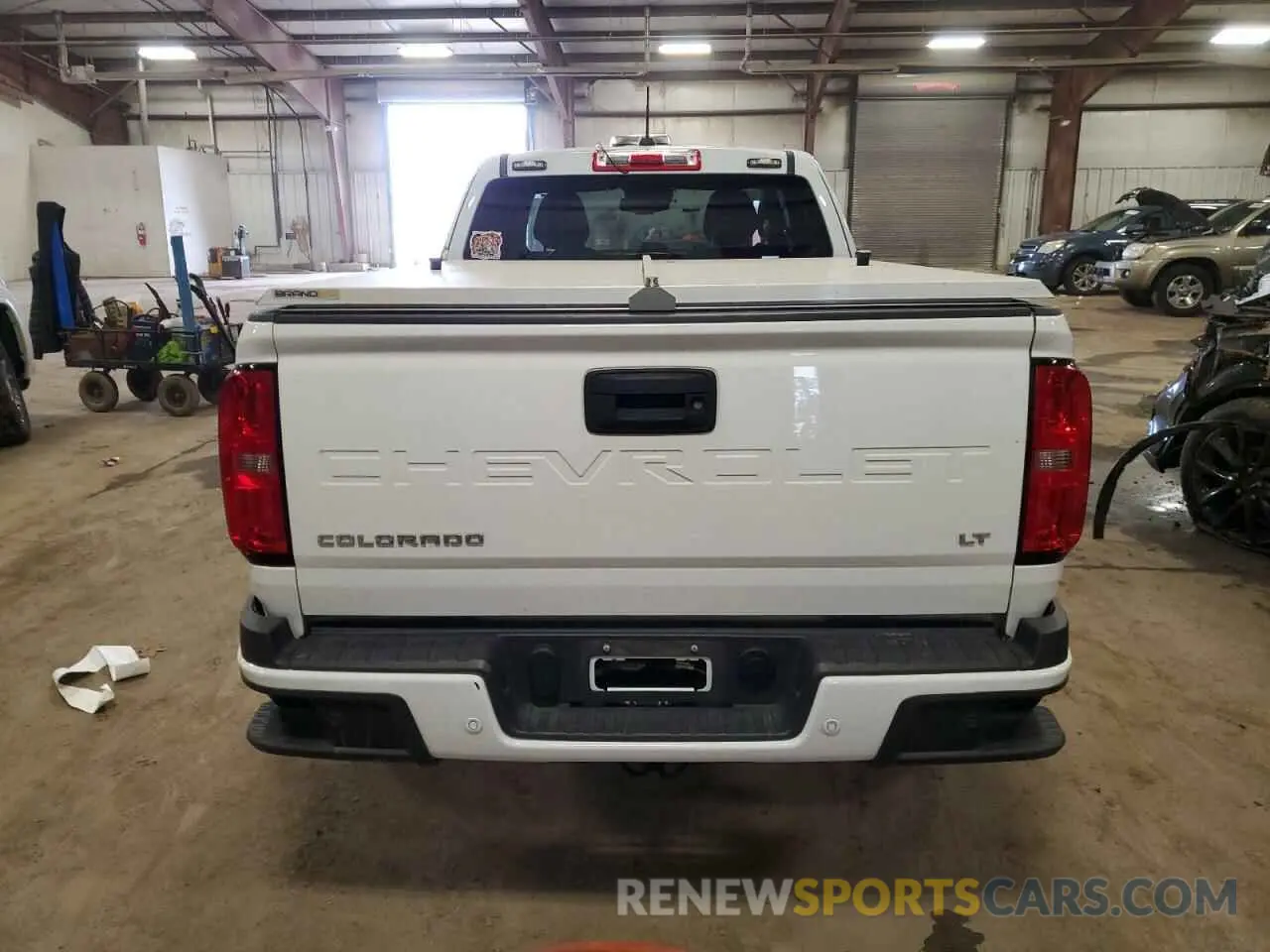 6 Photograph of a damaged car 1GCHSCEA6M1242548 CHEVROLET COLORADO 2021