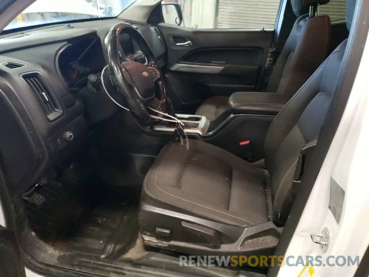 7 Photograph of a damaged car 1GCHSCEA6M1242548 CHEVROLET COLORADO 2021