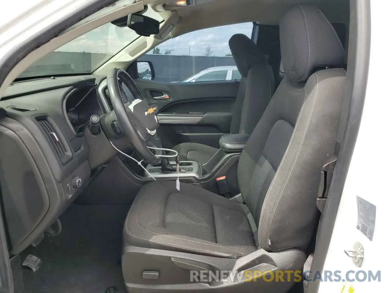 7 Photograph of a damaged car 1GCHSCEA9M1297298 CHEVROLET COLORADO 2021