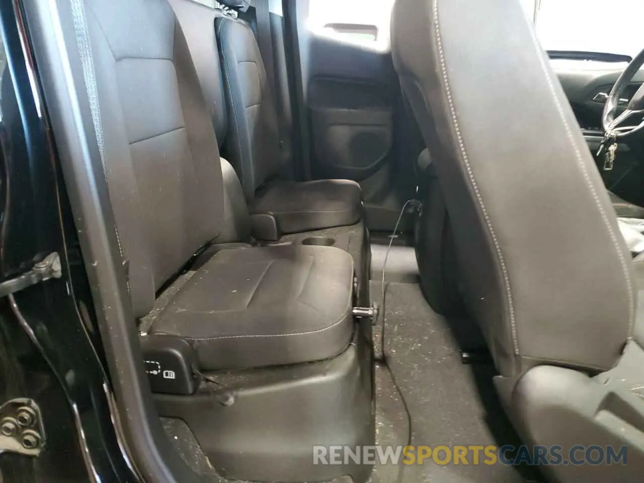 10 Photograph of a damaged car 1GCHSCEN2M1294794 CHEVROLET COLORADO 2021