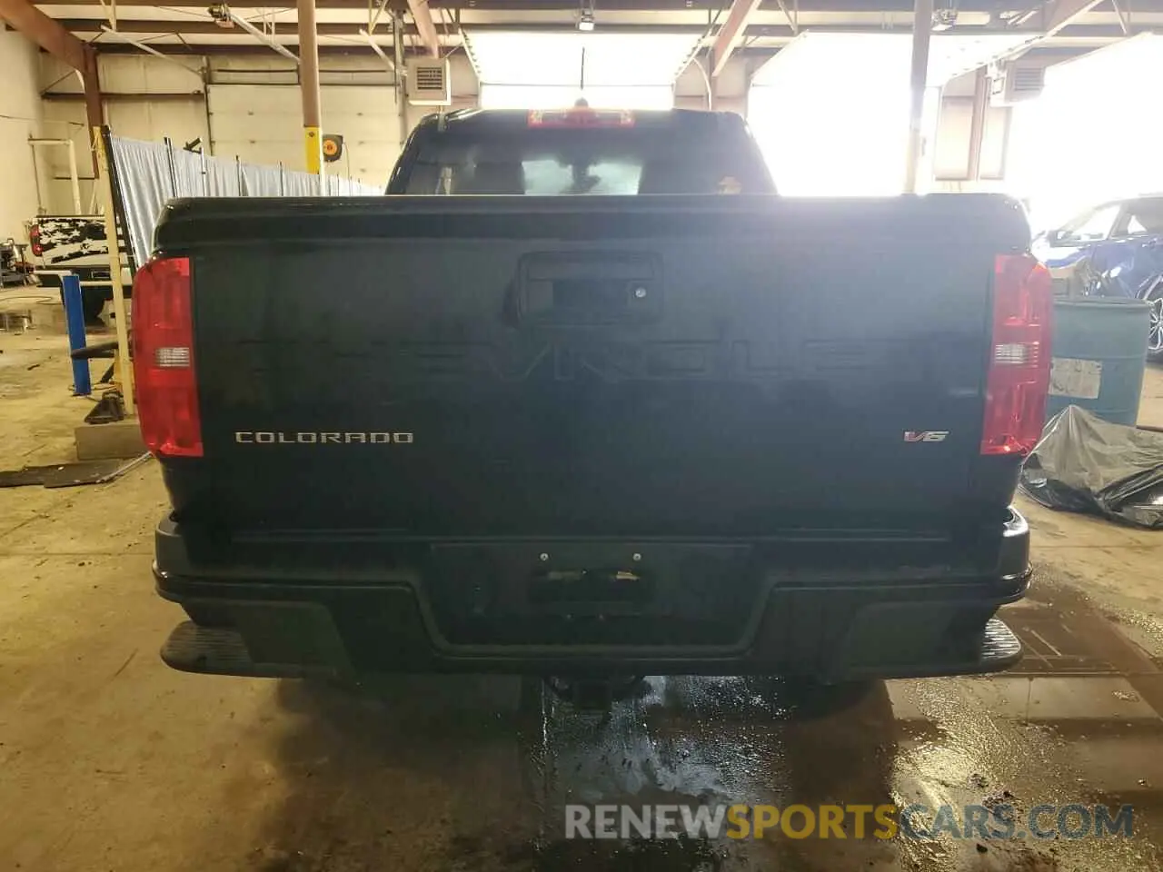 6 Photograph of a damaged car 1GCHSCEN2M1294794 CHEVROLET COLORADO 2021