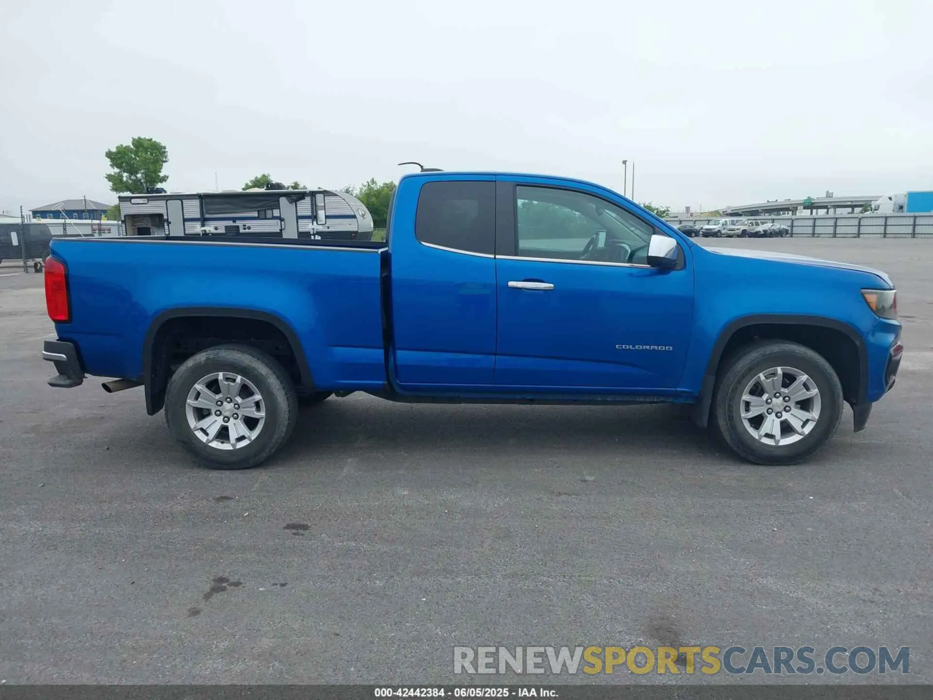 13 Photograph of a damaged car 1GCHSCEN3M1297381 CHEVROLET COLORADO 2021