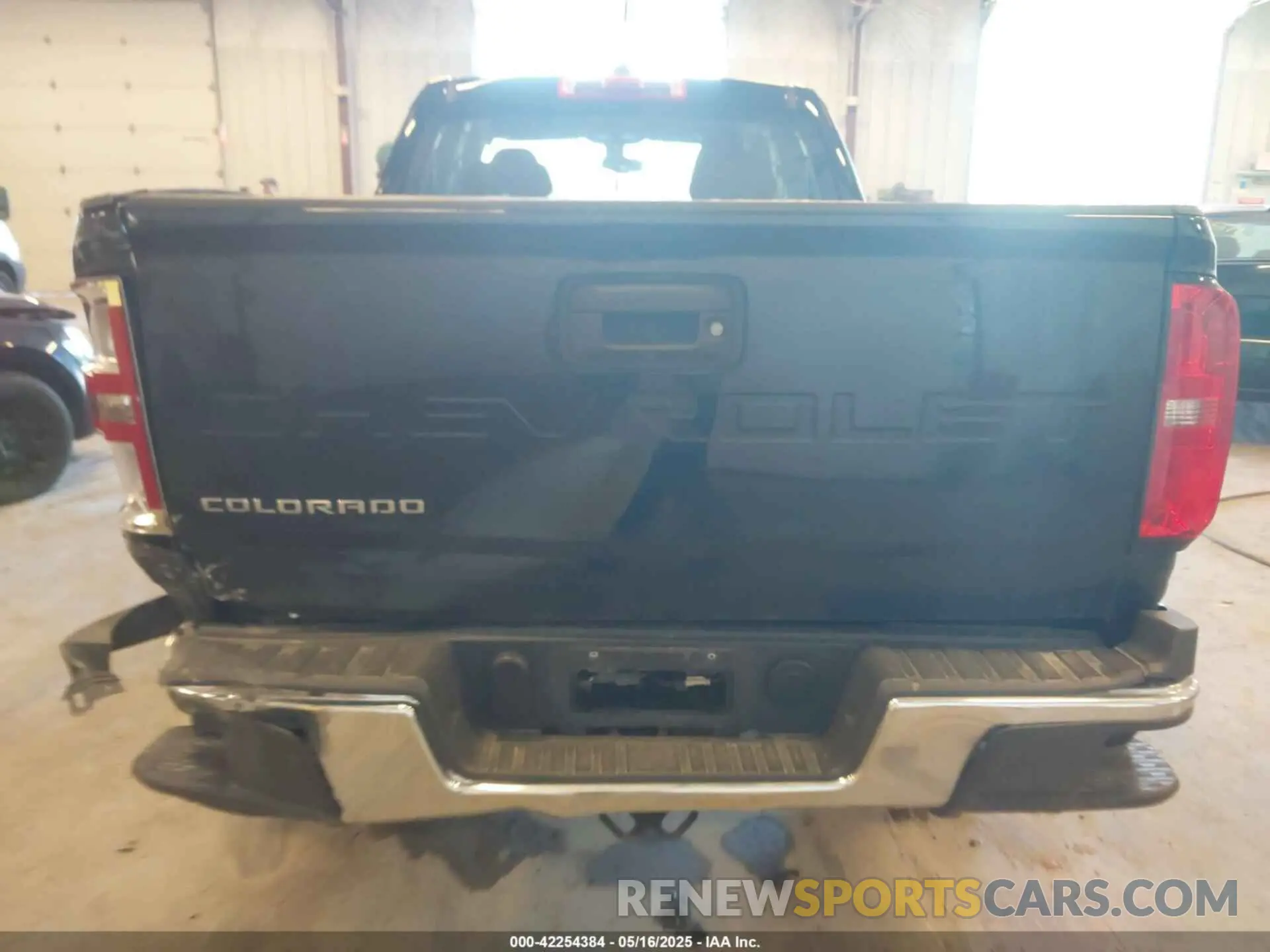 16 Photograph of a damaged car 1GCHTBEA3M1205416 CHEVROLET COLORADO 2021