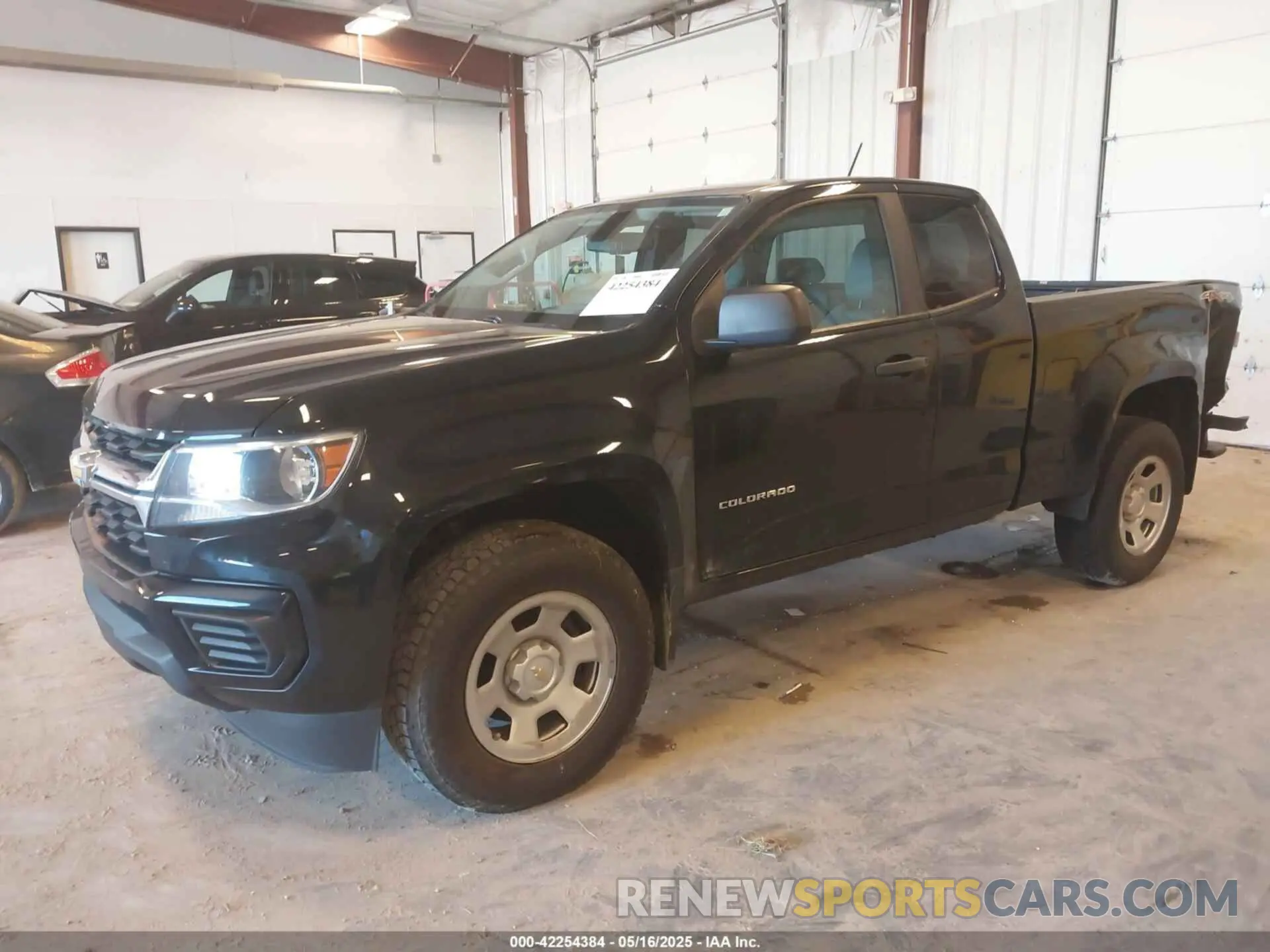 2 Photograph of a damaged car 1GCHTBEA3M1205416 CHEVROLET COLORADO 2021