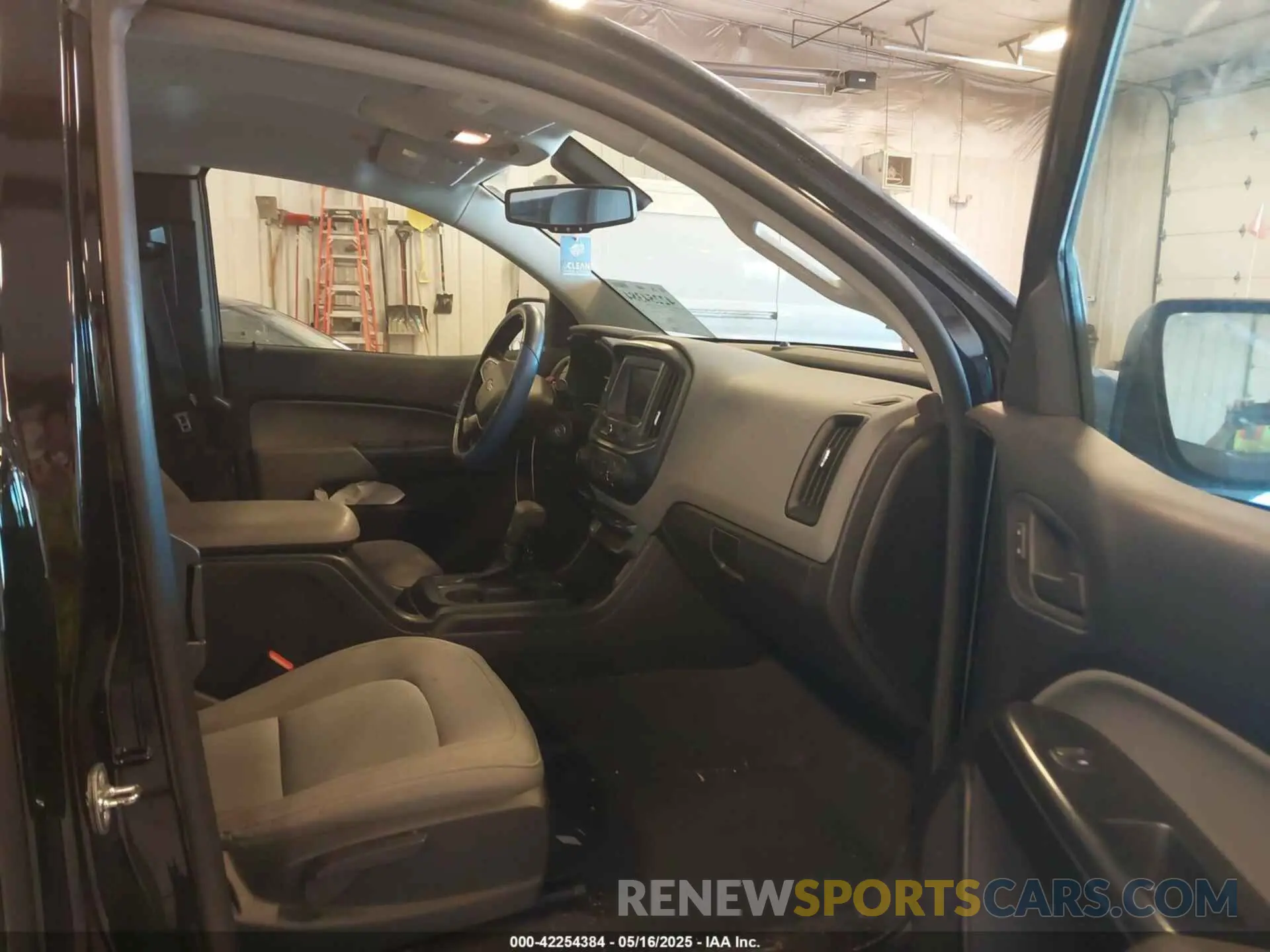 5 Photograph of a damaged car 1GCHTBEA3M1205416 CHEVROLET COLORADO 2021