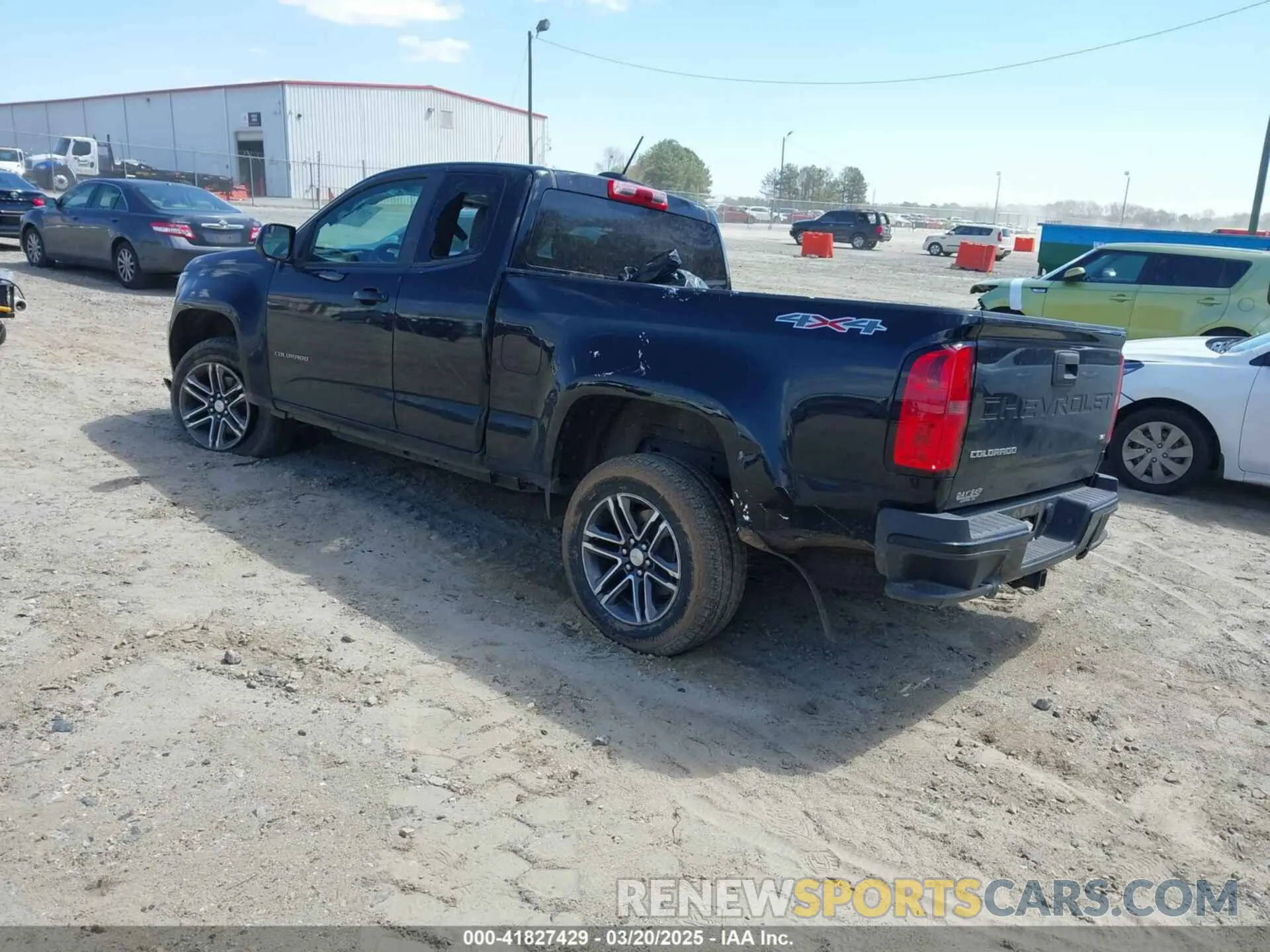 3 Фотография поврежденного автомобиля 1GCHTBEN2M1151898 CHEVROLET COLORADO 2021