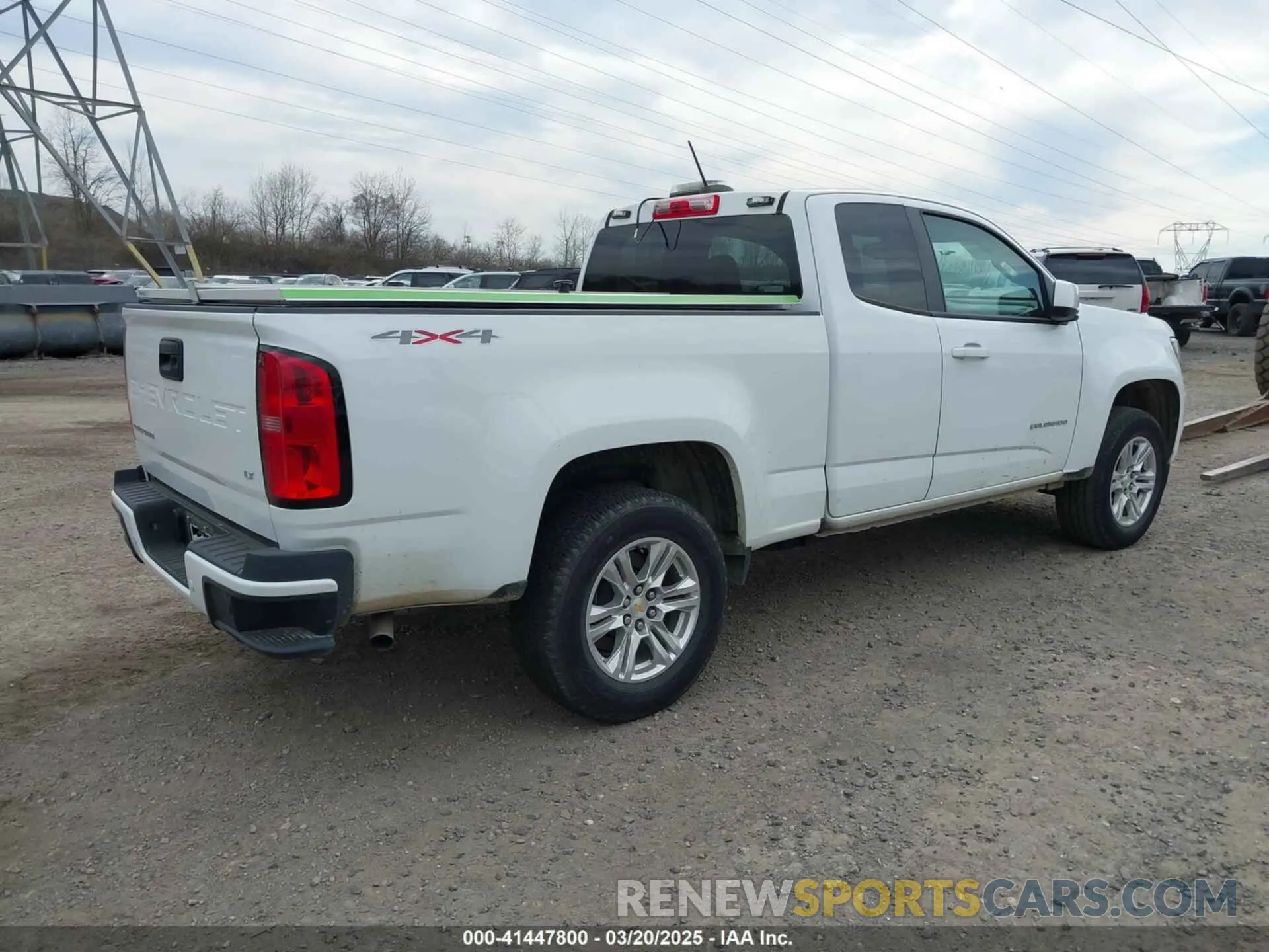 4 Photograph of a damaged car 1GCHTCEA1M1253177 CHEVROLET COLORADO 2021