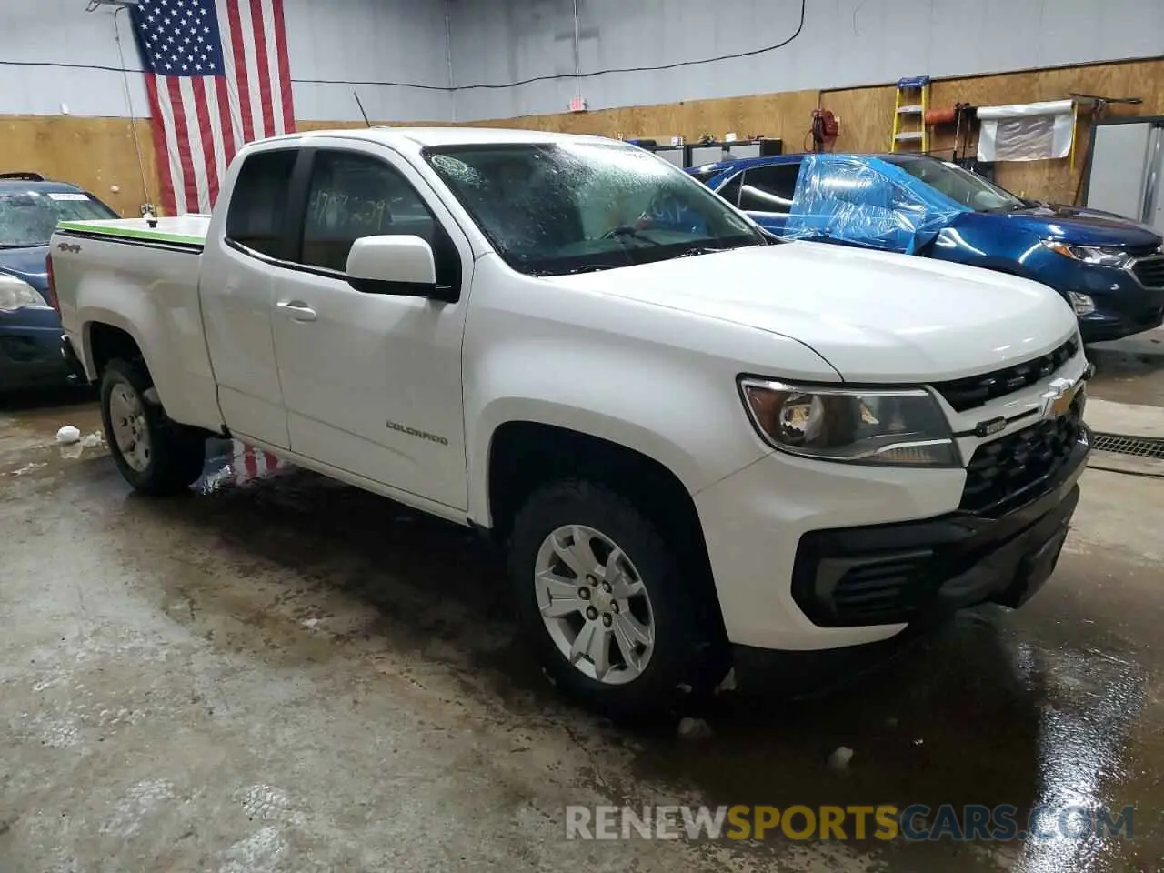 4 Photograph of a damaged car 1GCHTCEA8M1238398 CHEVROLET COLORADO 2021