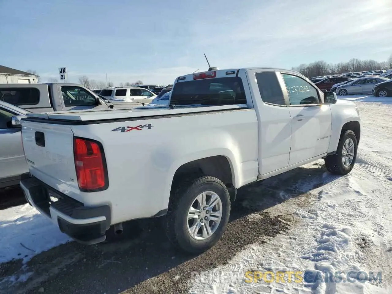 3 Photograph of a damaged car 1GCHTCEAXM1243067 CHEVROLET COLORADO 2021