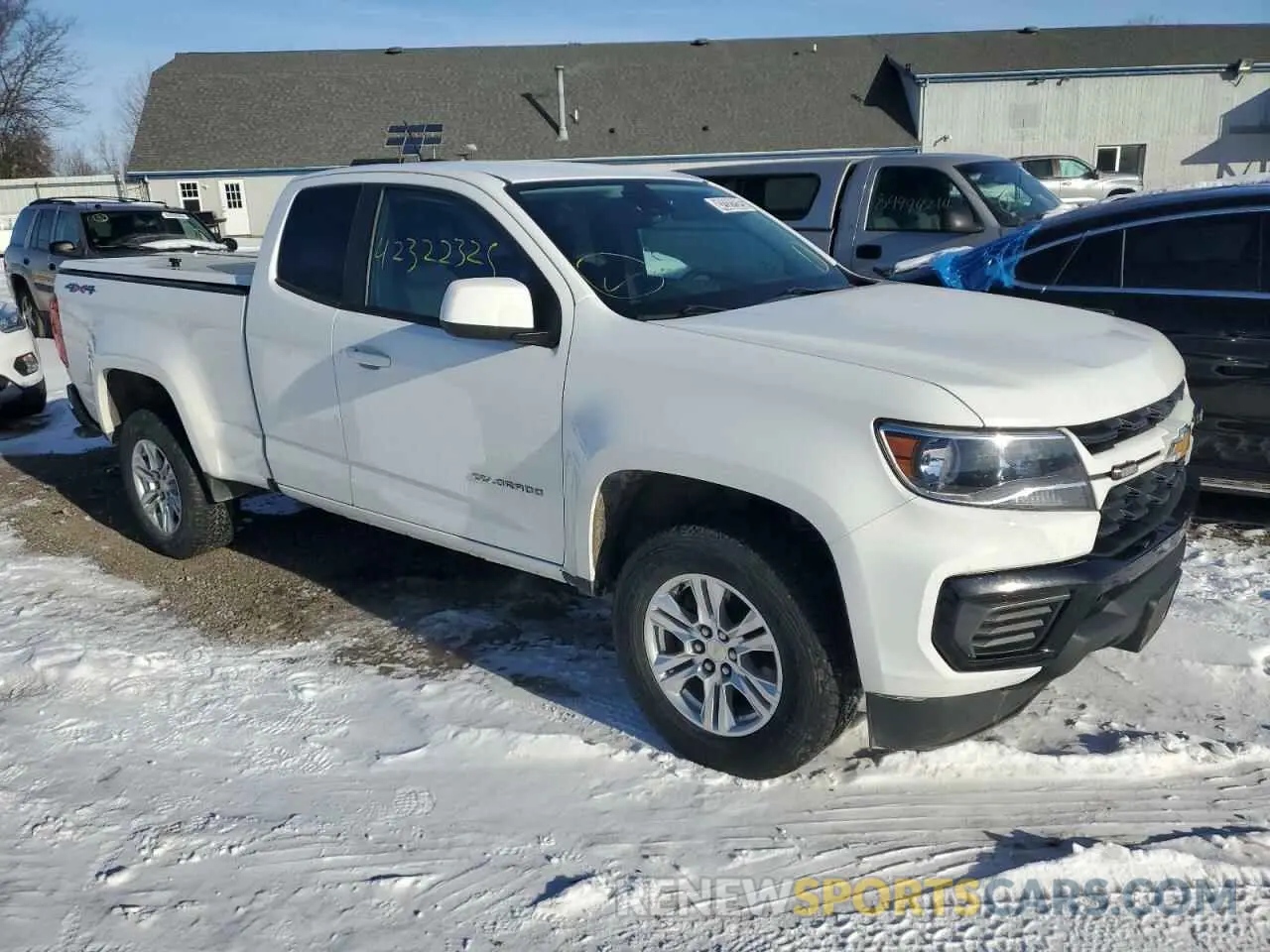 4 Photograph of a damaged car 1GCHTCEAXM1243067 CHEVROLET COLORADO 2021