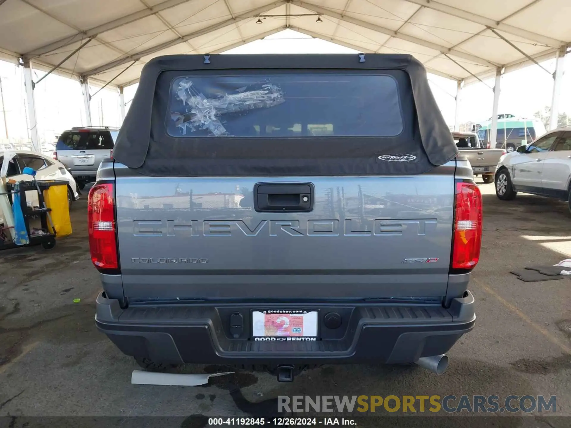 17 Photograph of a damaged car 1GCRTEE14M1210503 CHEVROLET COLORADO 2021