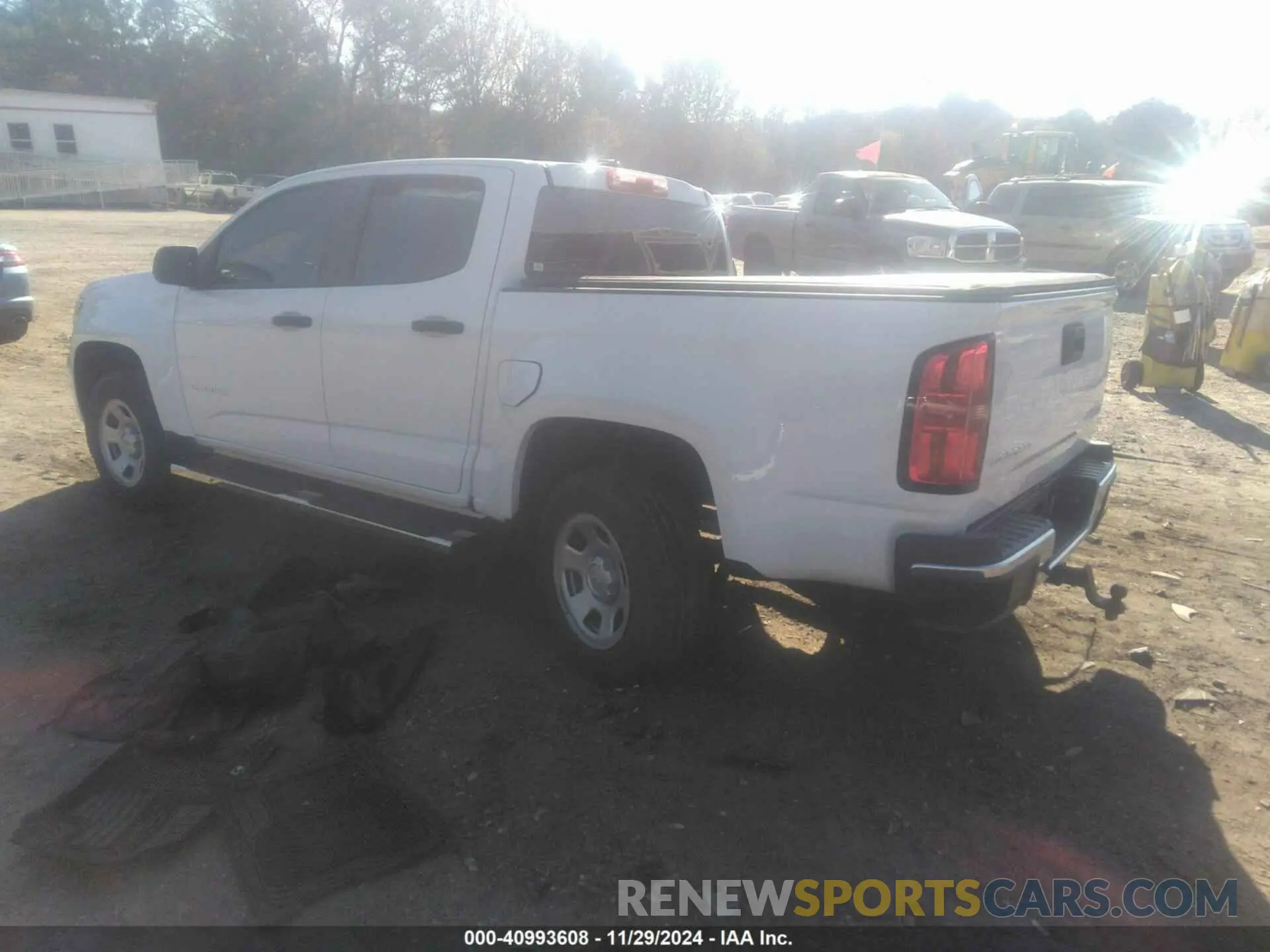3 Фотография поврежденного автомобиля 1GCGSBEN4N1147688 CHEVROLET COLORADO 2022