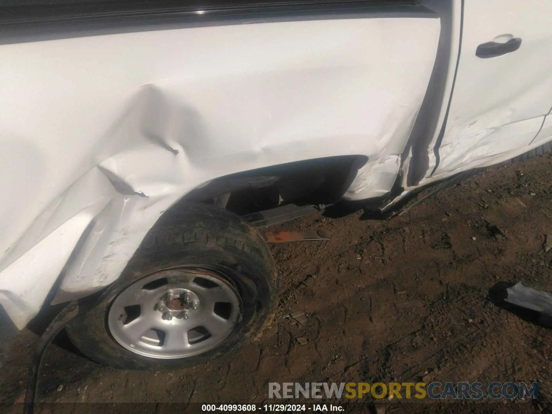 6 Фотография поврежденного автомобиля 1GCGSBEN4N1147688 CHEVROLET COLORADO 2022