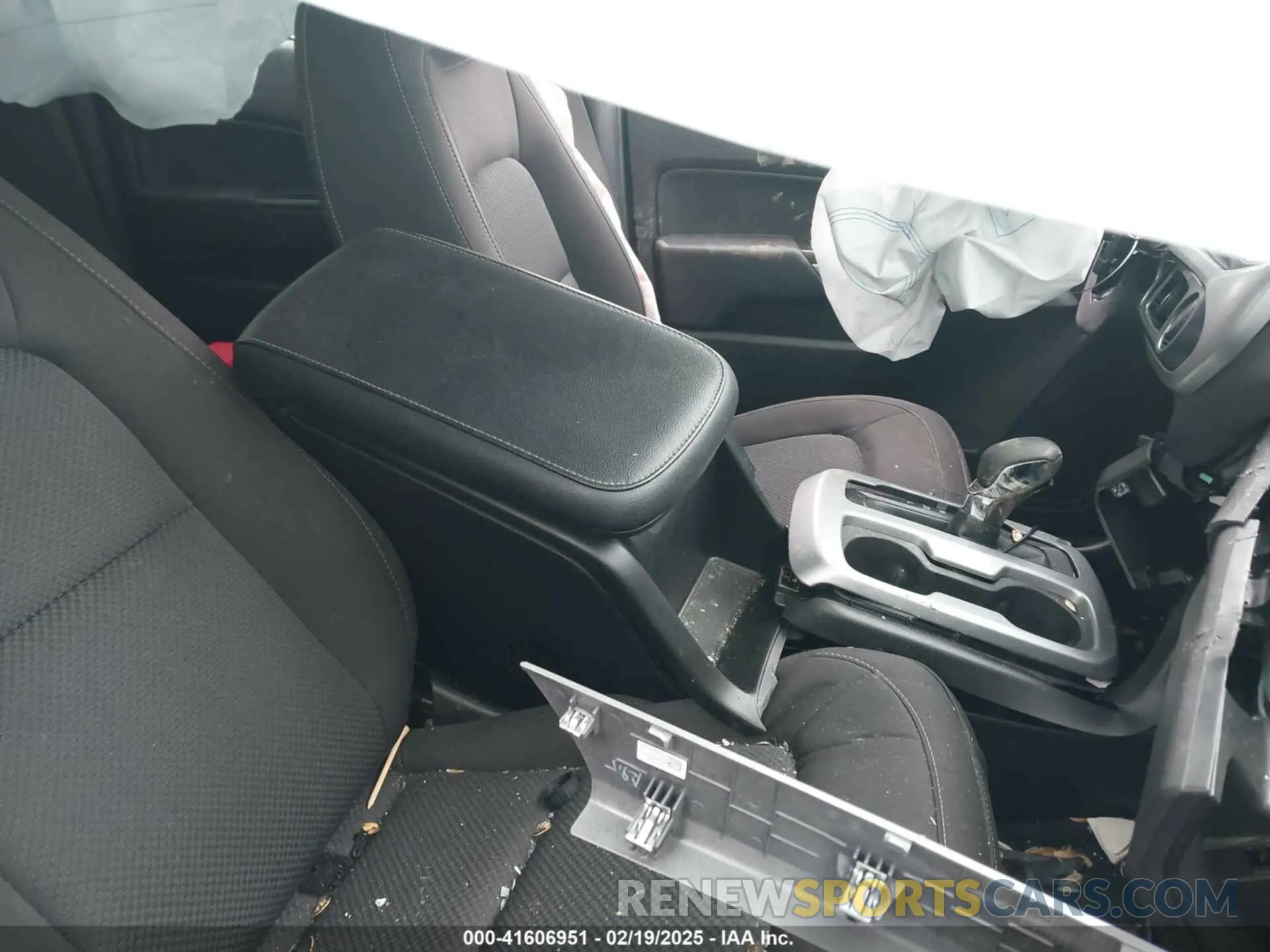 5 Photograph of a damaged car 1GCGSCEN3N1150409 CHEVROLET COLORADO 2022