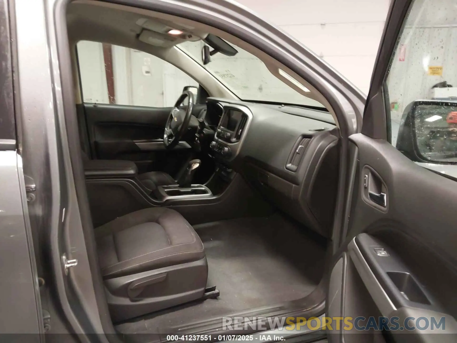 5 Photograph of a damaged car 1GCGSCEN7N1251047 CHEVROLET COLORADO 2022