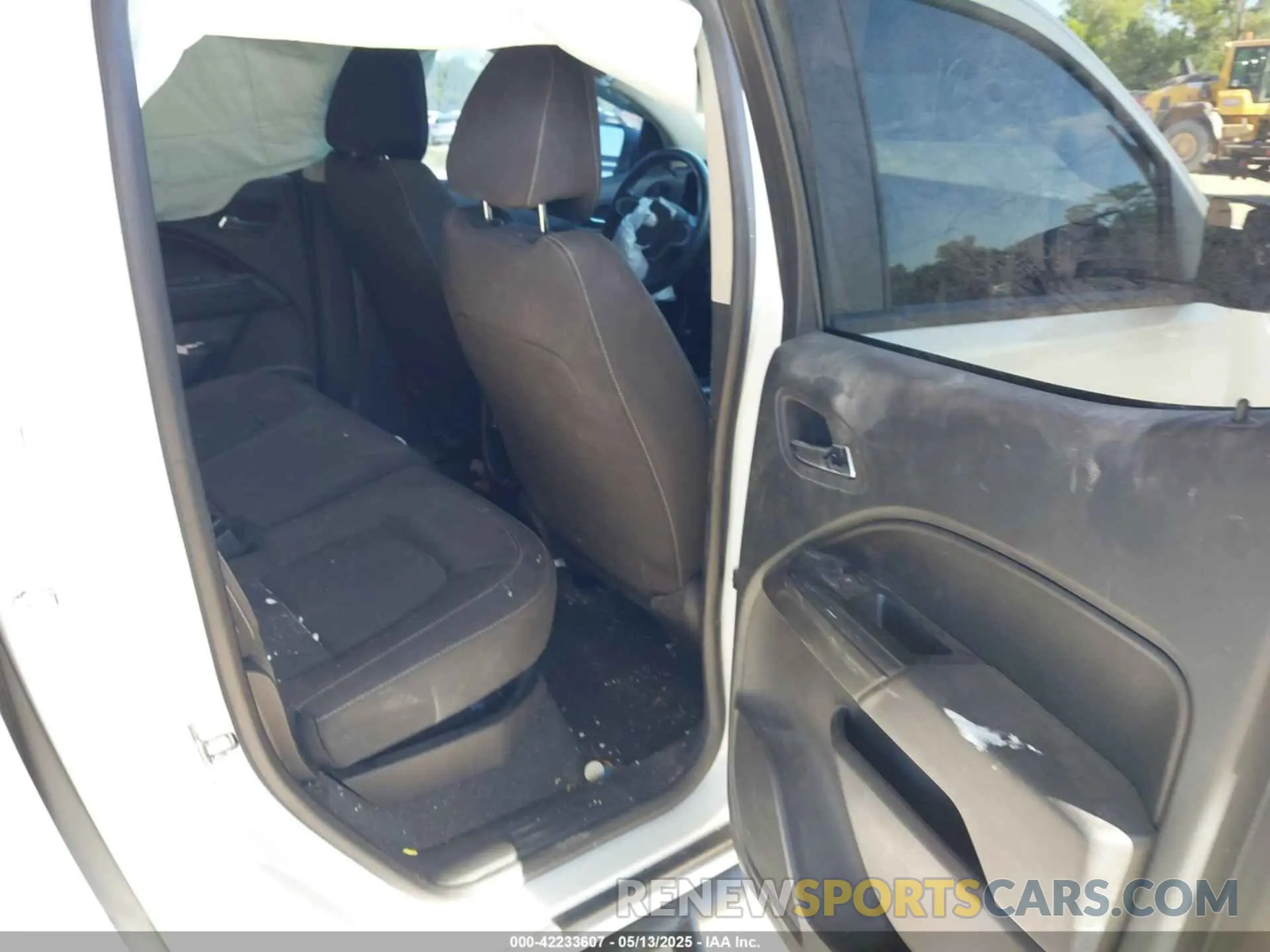 8 Photograph of a damaged car 1GCGSCEN8N1212483 CHEVROLET COLORADO 2022