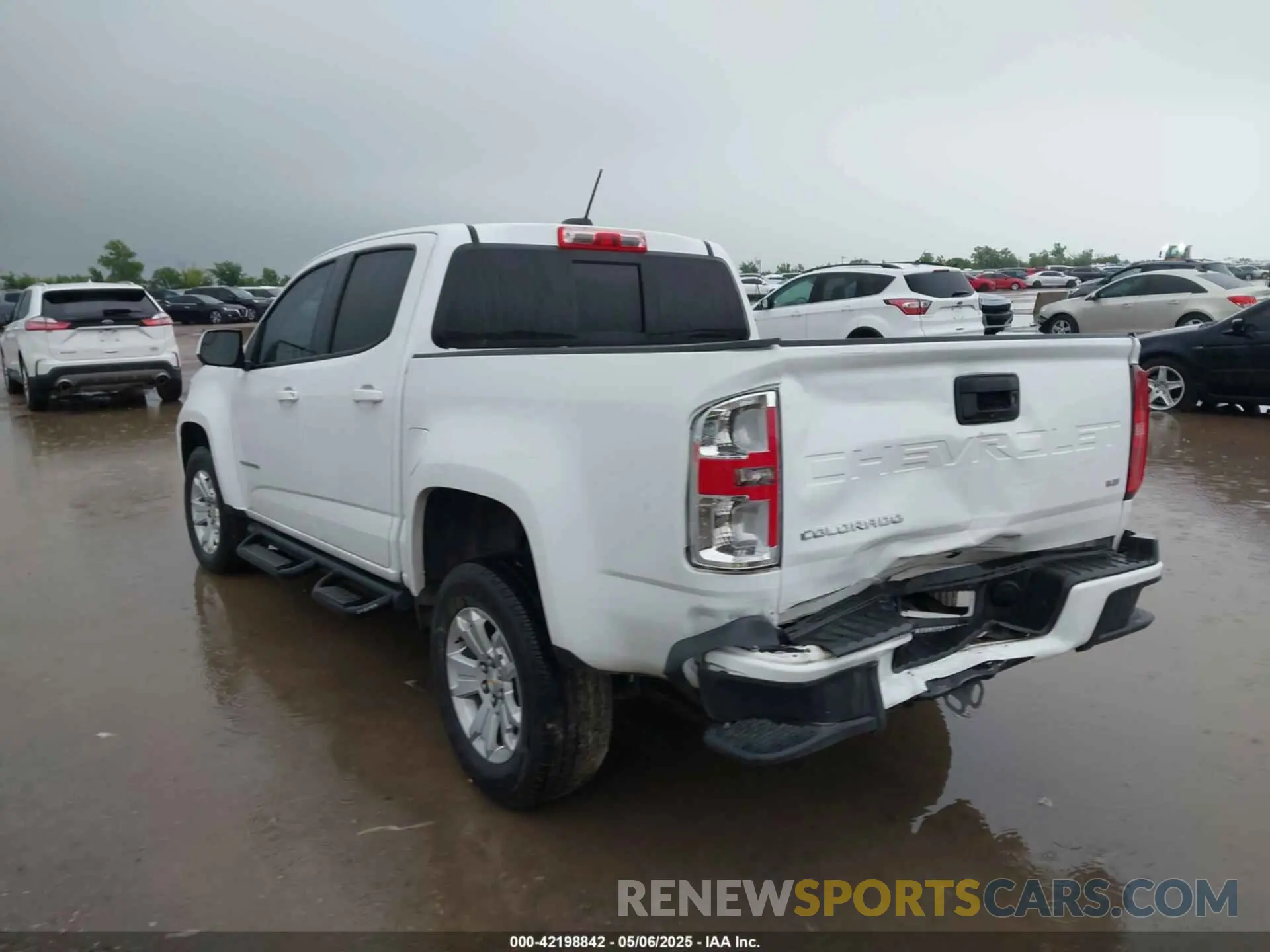 3 Photograph of a damaged car 1GCGSCEN9N1182474 CHEVROLET COLORADO 2022