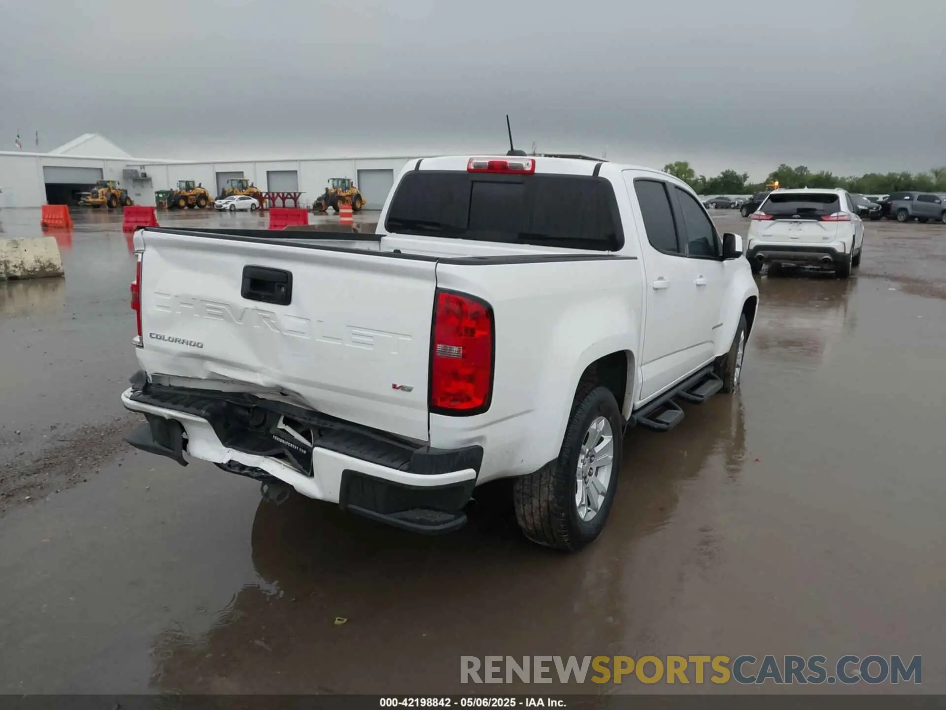 4 Photograph of a damaged car 1GCGSCEN9N1182474 CHEVROLET COLORADO 2022