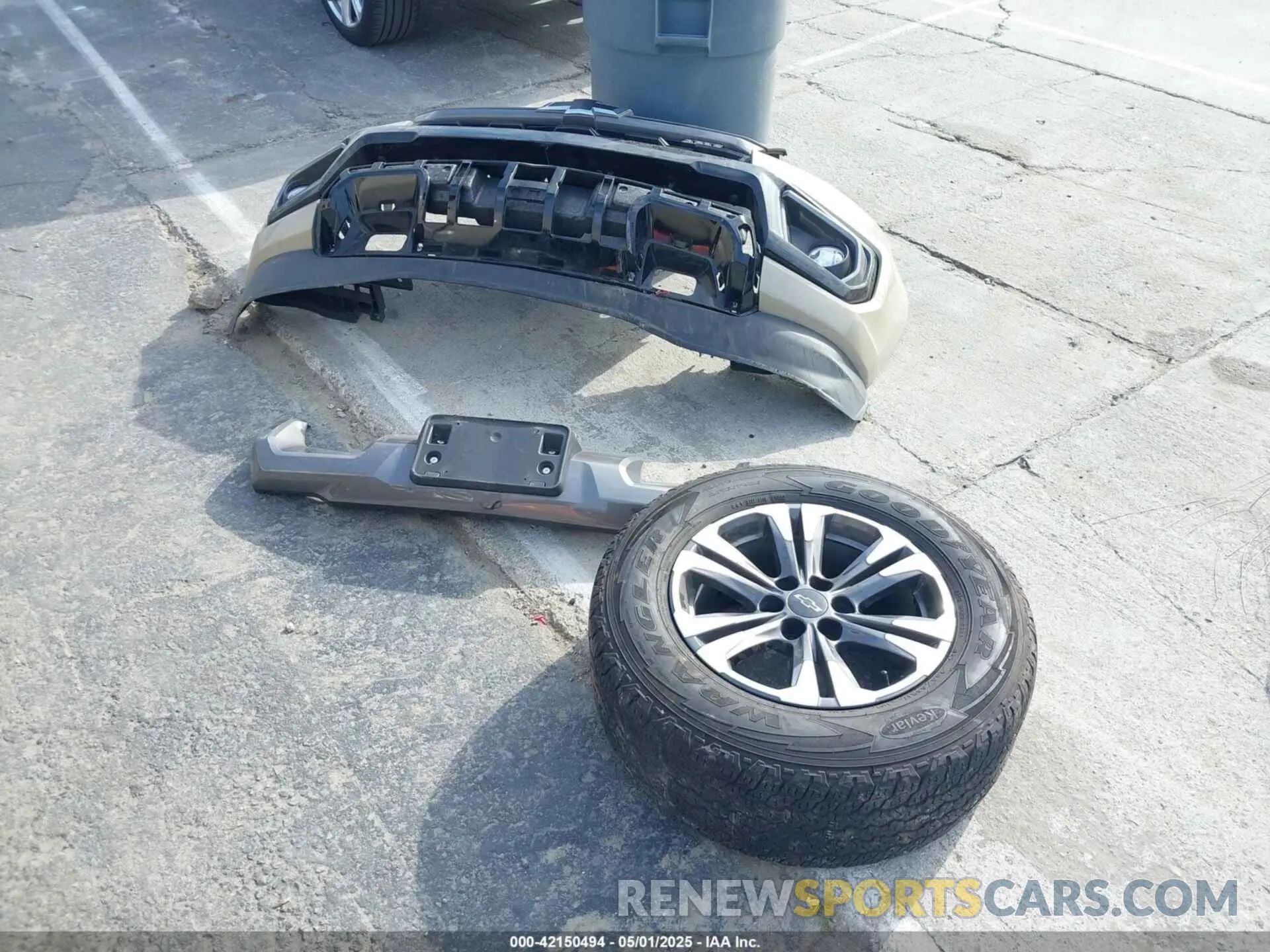 12 Photograph of a damaged car 1GCGSDEN0N1239425 CHEVROLET COLORADO 2022