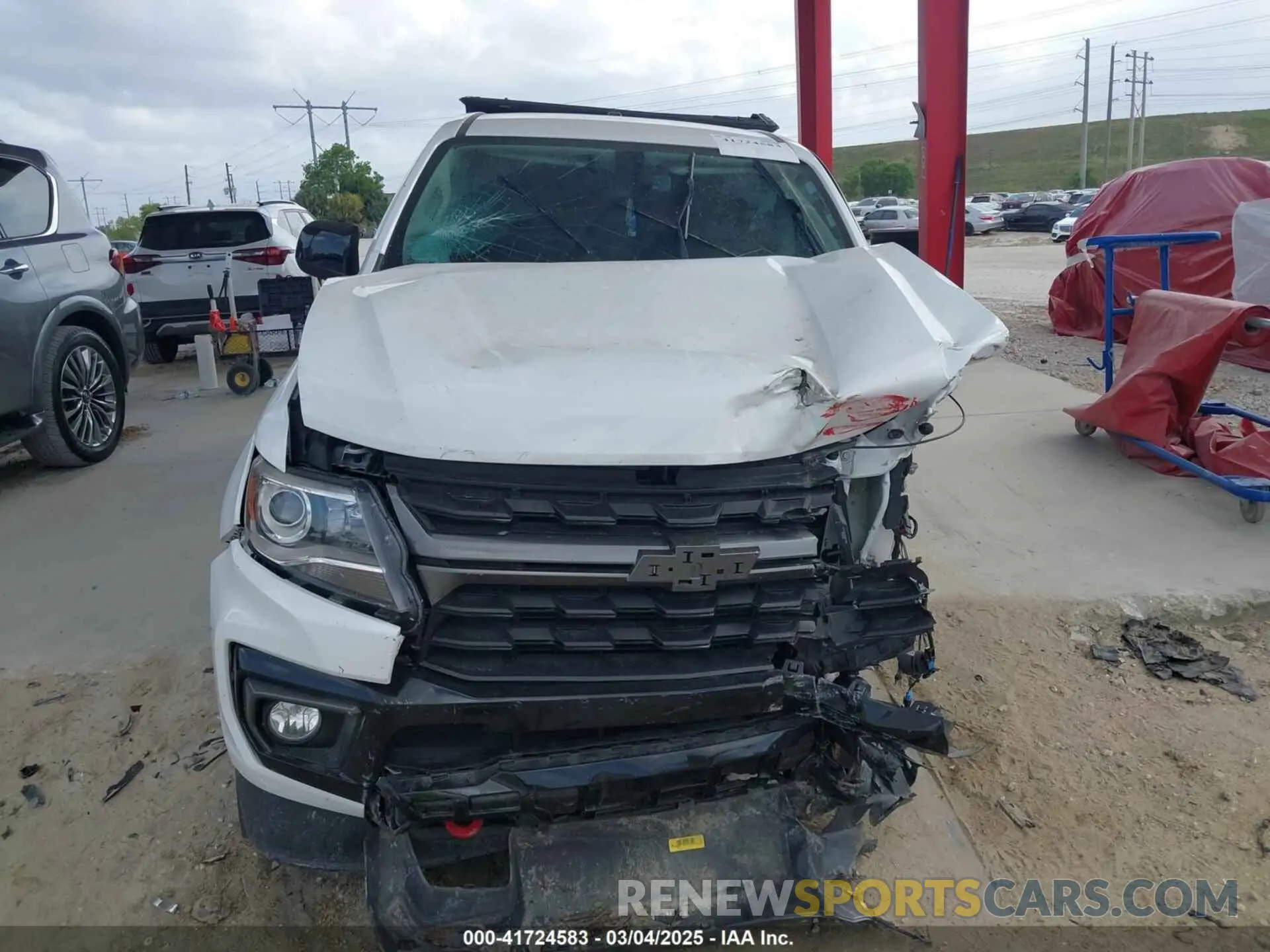 12 Photograph of a damaged car 1GCGSDEN2N1242570 CHEVROLET COLORADO 2022