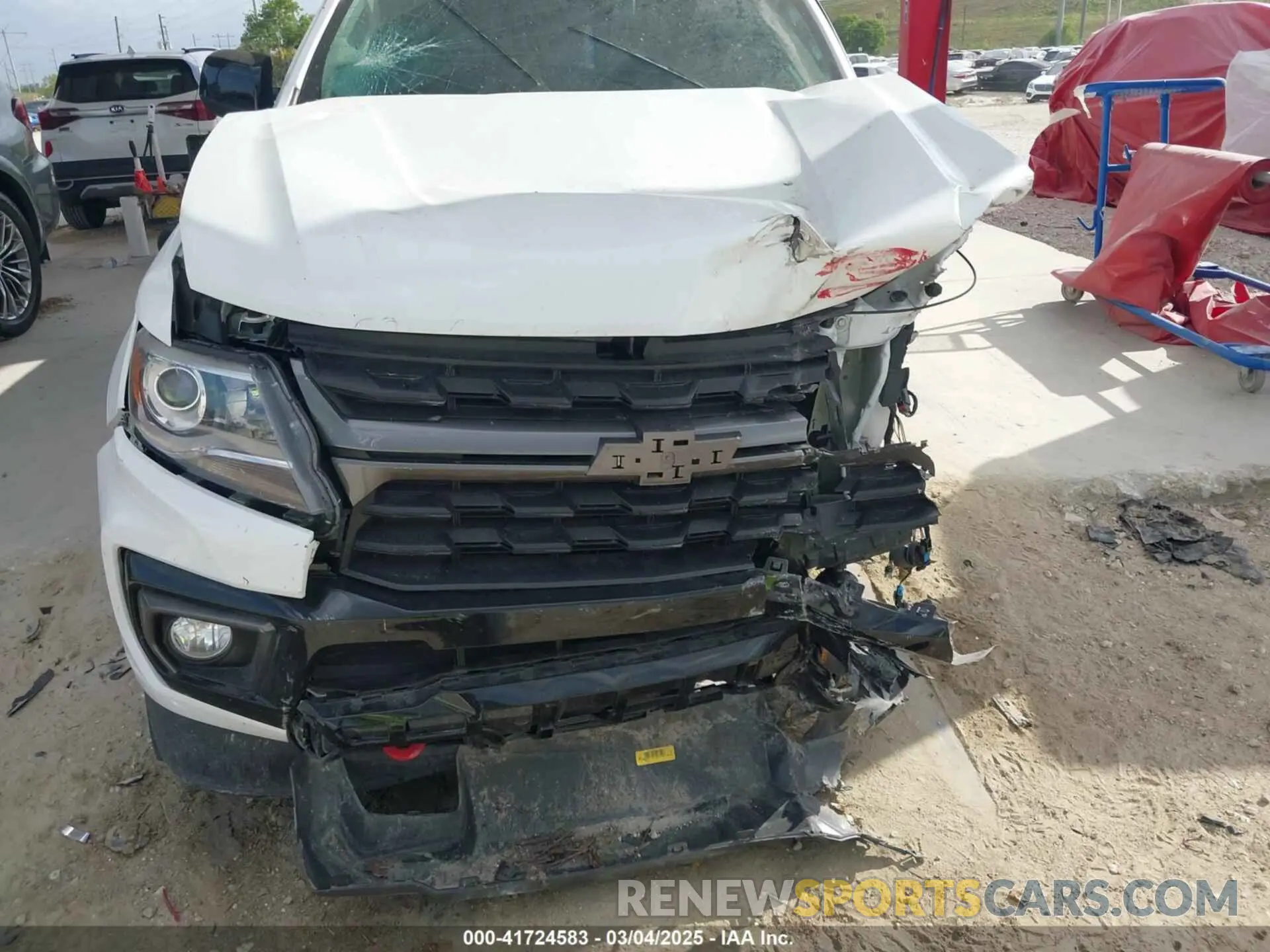 17 Photograph of a damaged car 1GCGSDEN2N1242570 CHEVROLET COLORADO 2022