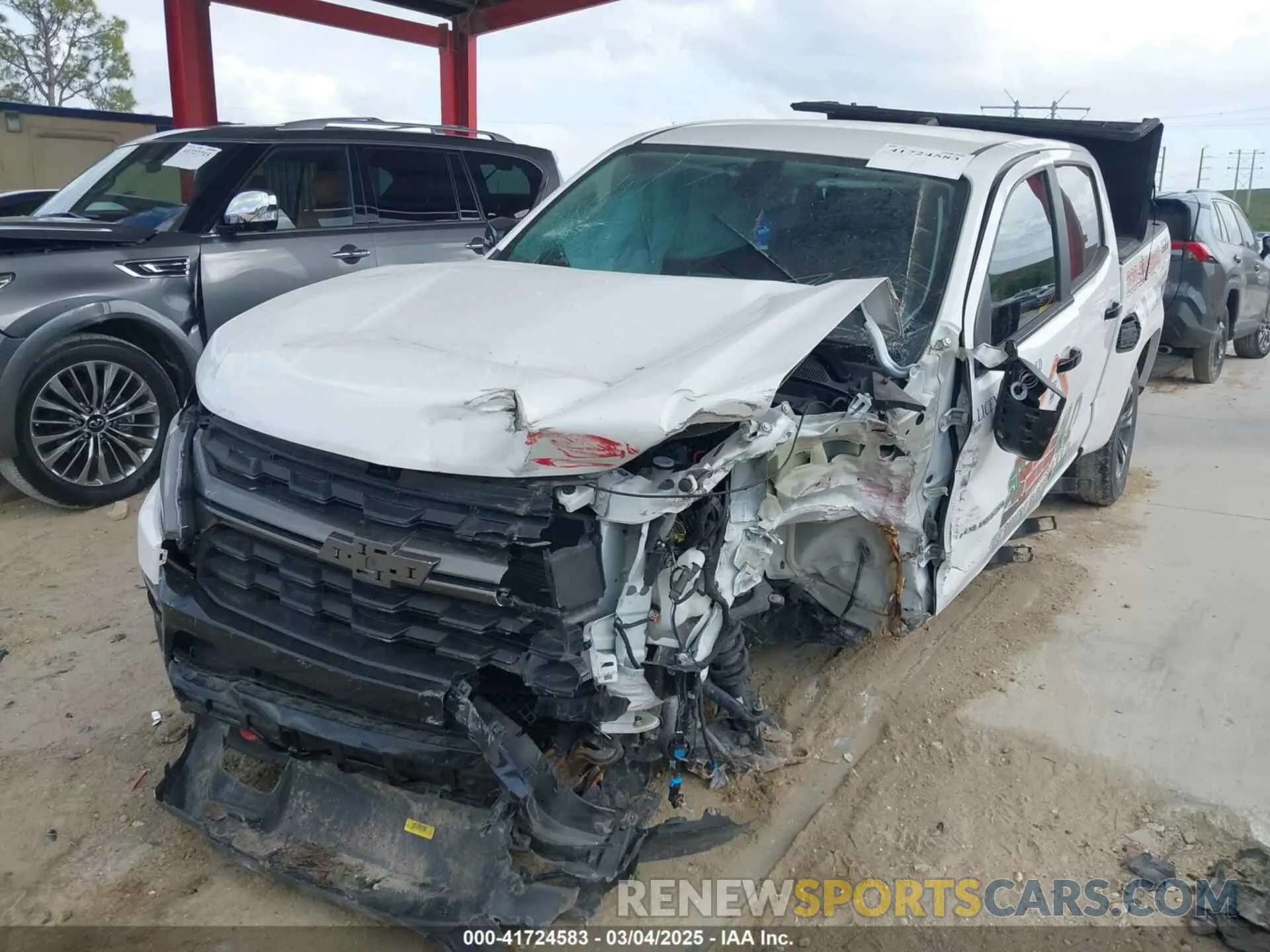 2 Photograph of a damaged car 1GCGSDEN2N1242570 CHEVROLET COLORADO 2022