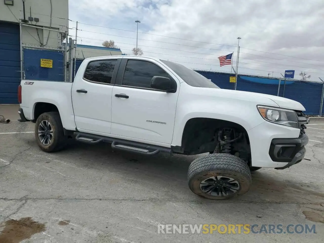 4 Photograph of a damaged car 1GCGSDEN7N1143761 CHEVROLET COLORADO 2022