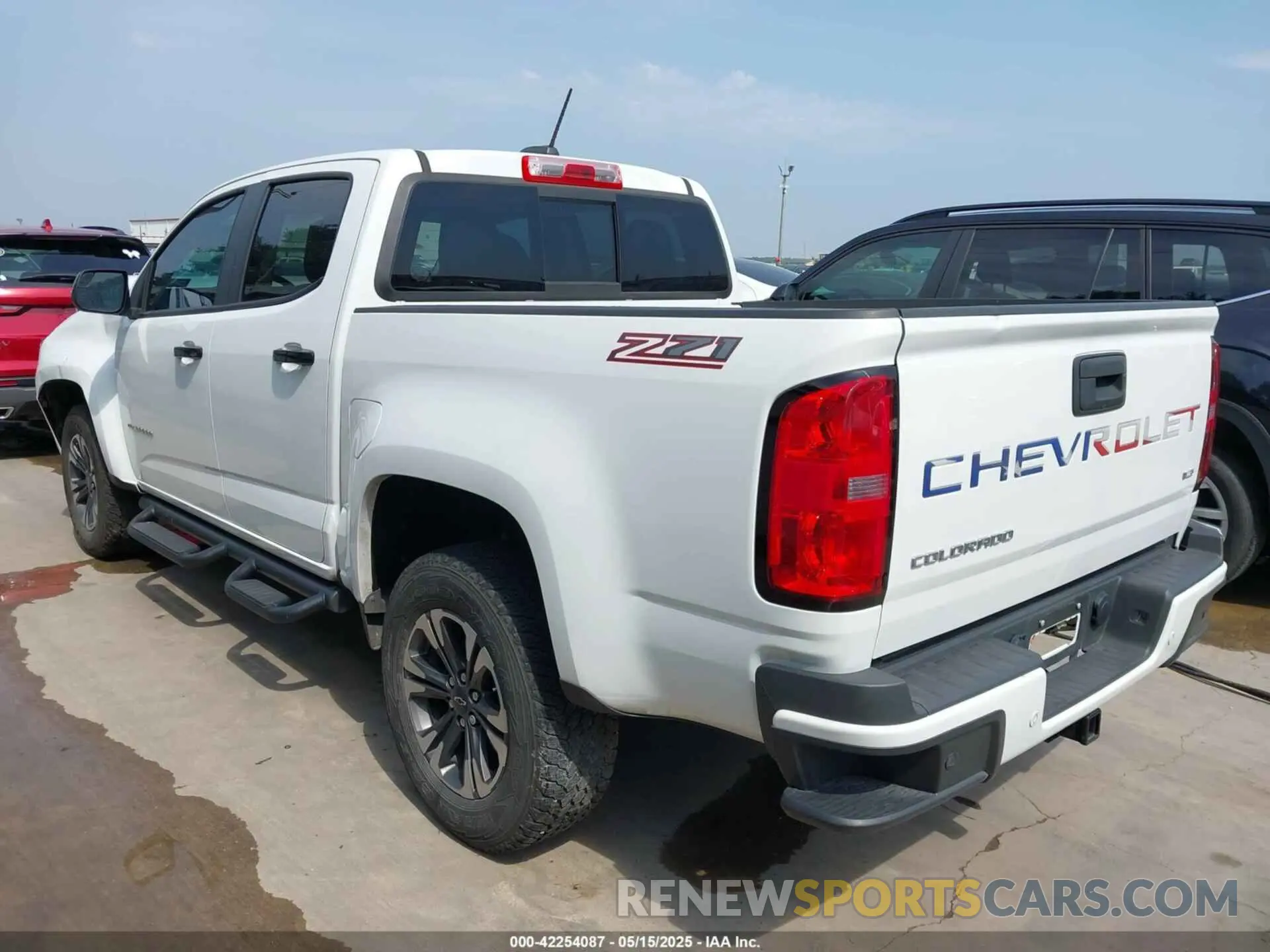 3 Фотография поврежденного автомобиля 1GCGSDENXN1194641 CHEVROLET COLORADO 2022