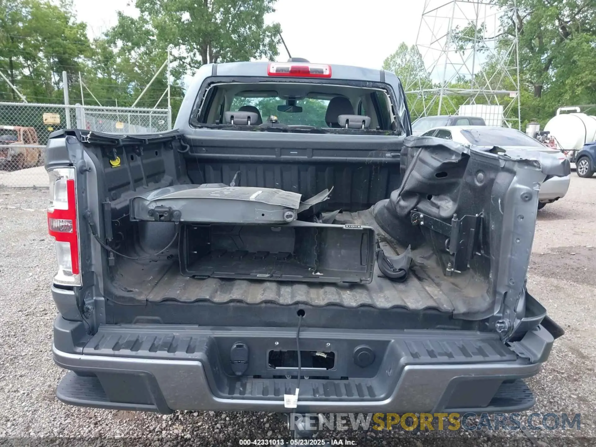 16 Photograph of a damaged car 1GCGTBEN2N1145080 CHEVROLET COLORADO 2022
