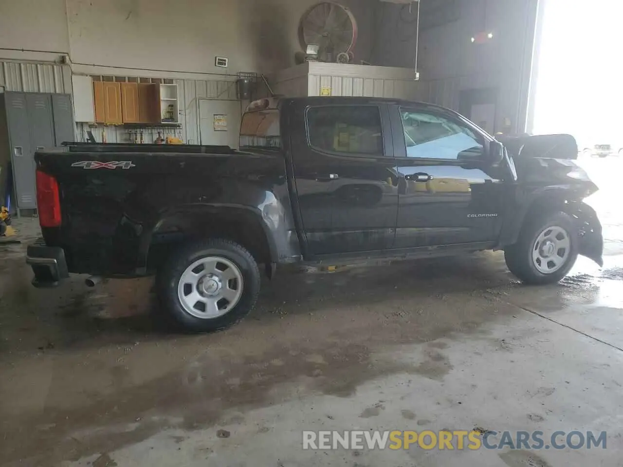 3 Photograph of a damaged car 1GCGTBENXN1120685 CHEVROLET COLORADO 2022