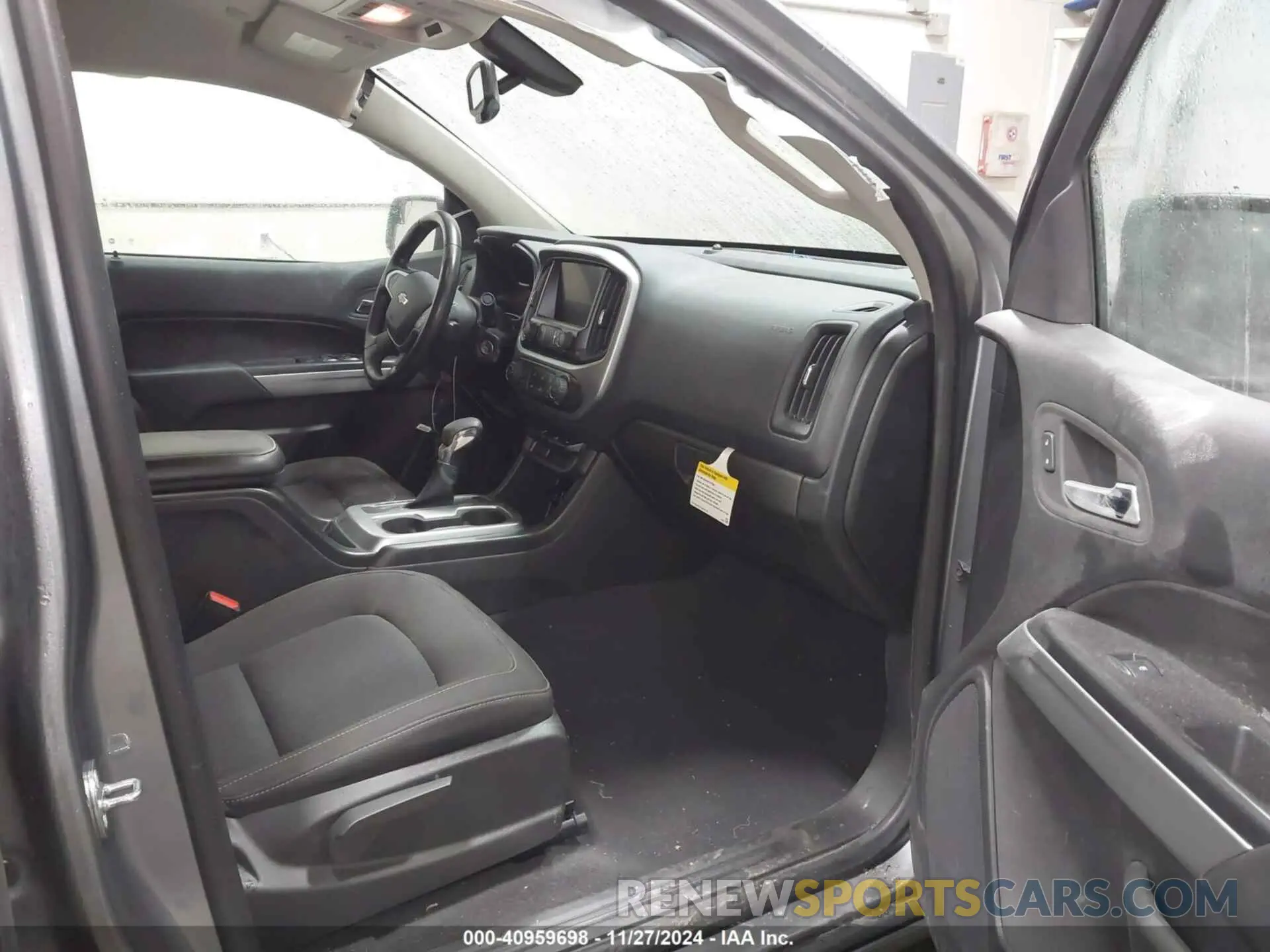 5 Фотография поврежденного автомобиля 1GCGTCEN2N1279626 CHEVROLET COLORADO 2022
