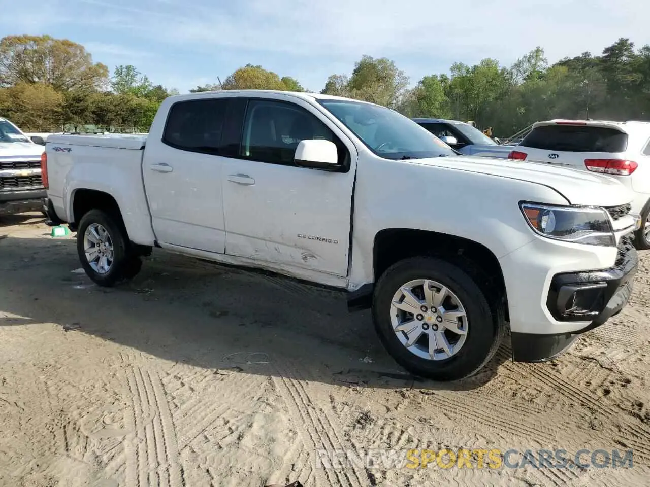 4 Photograph of a damaged car 1GCGTCEN3N1129850 CHEVROLET COLORADO 2022