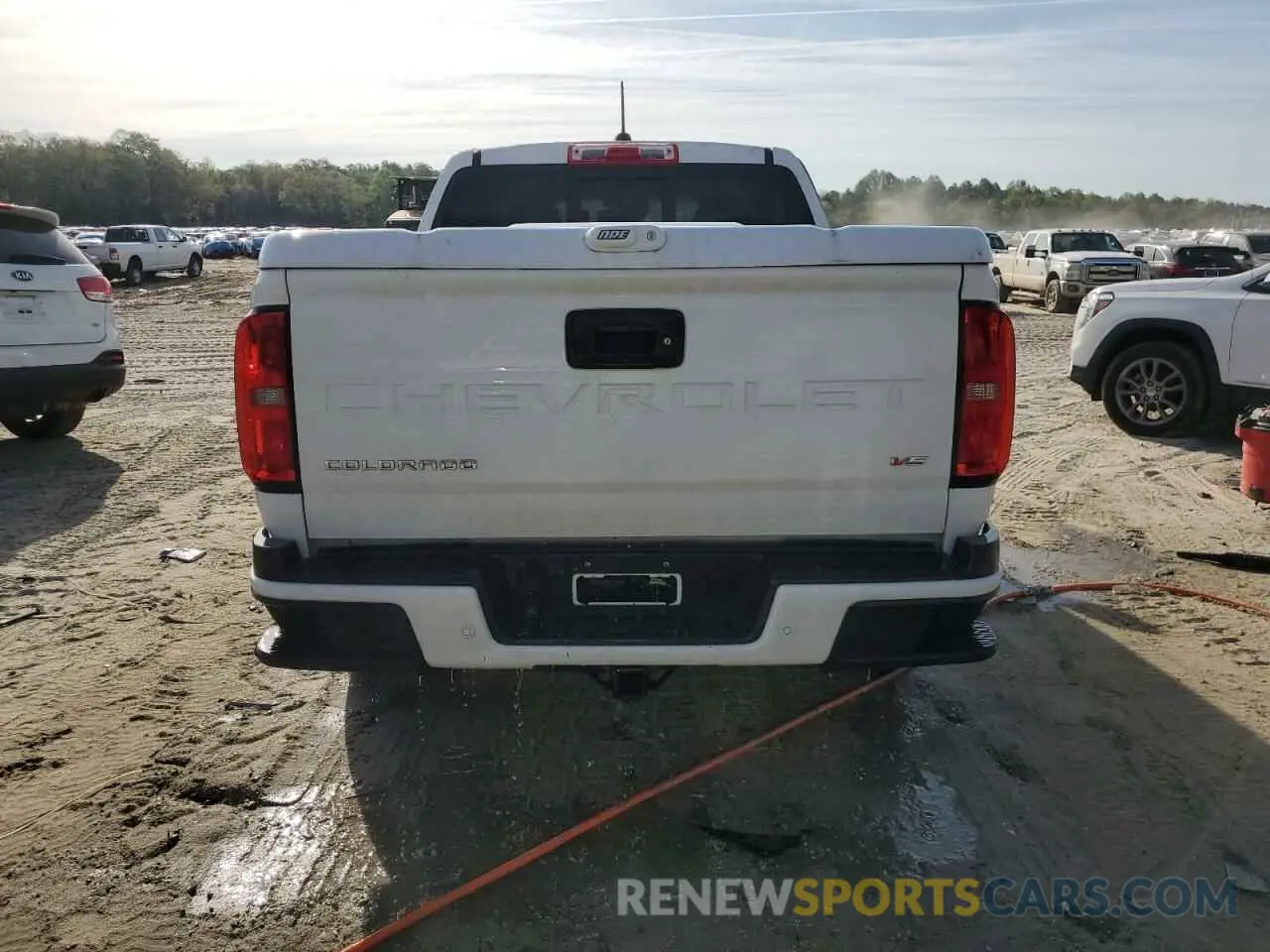 6 Photograph of a damaged car 1GCGTCEN3N1129850 CHEVROLET COLORADO 2022