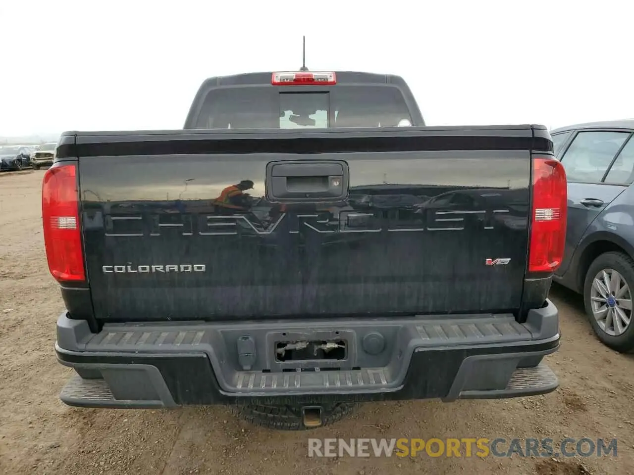 6 Photograph of a damaged car 1GCGTCEN3N1324069 CHEVROLET COLORADO 2022