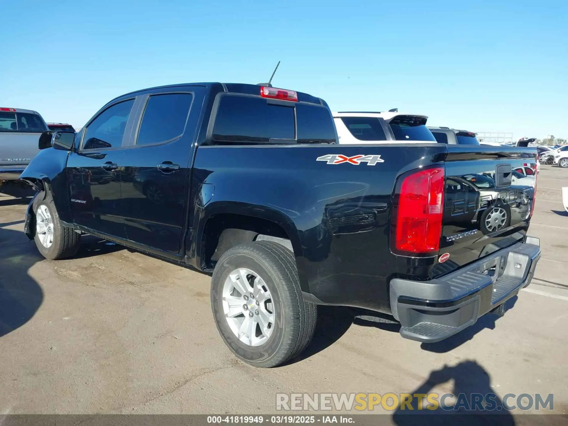 3 Photograph of a damaged car 1GCGTCEN9N1237468 CHEVROLET COLORADO 2022