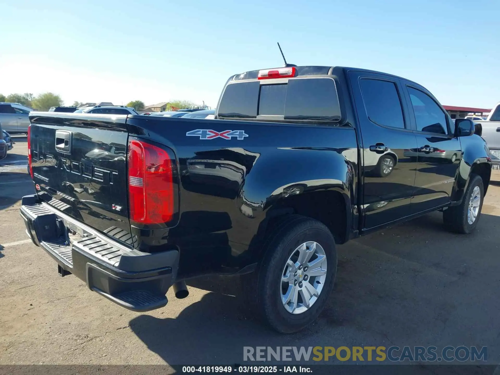 4 Photograph of a damaged car 1GCGTCEN9N1237468 CHEVROLET COLORADO 2022