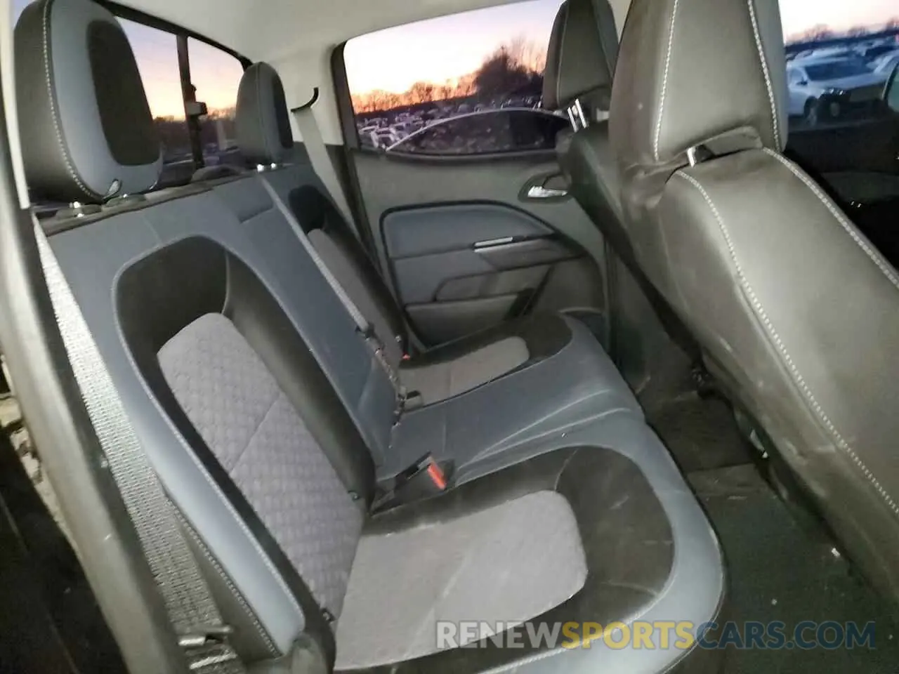10 Фотография поврежденного автомобиля 1GCGTDEN0N1306960 CHEVROLET COLORADO 2022