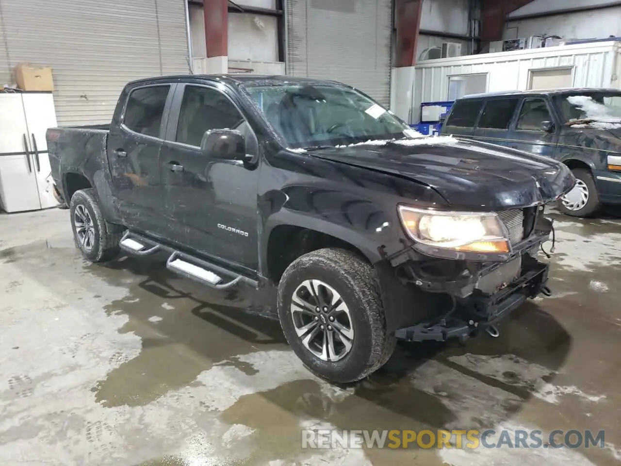 4 Photograph of a damaged car 1GCGTDEN5N1100422 CHEVROLET COLORADO 2022