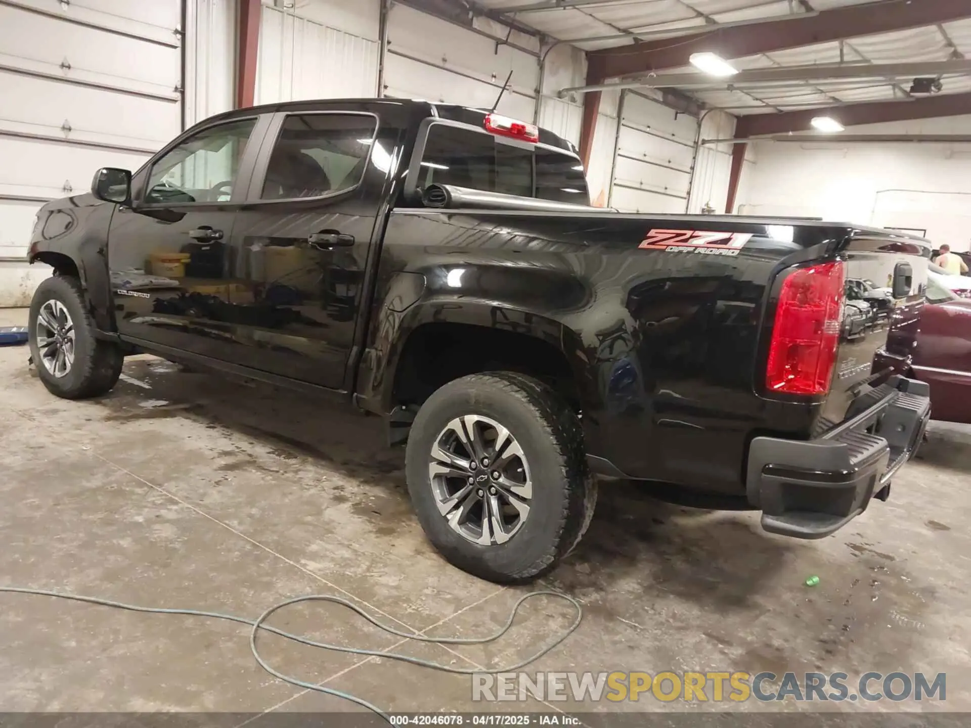 3 Photograph of a damaged car 1GCGTDEN7N1123152 CHEVROLET COLORADO 2022