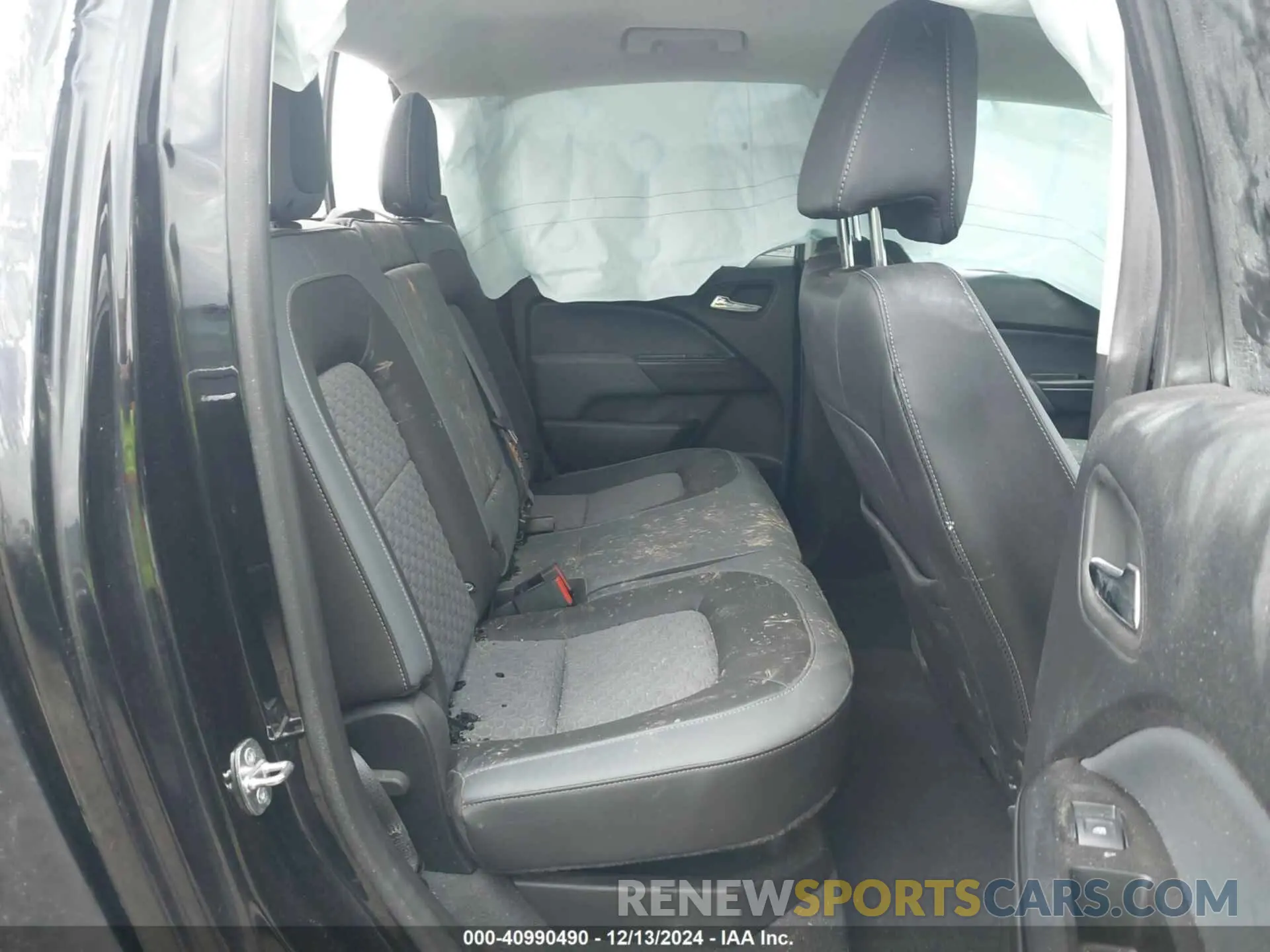 8 Photograph of a damaged car 1GCGTDENXN1136509 CHEVROLET COLORADO 2022