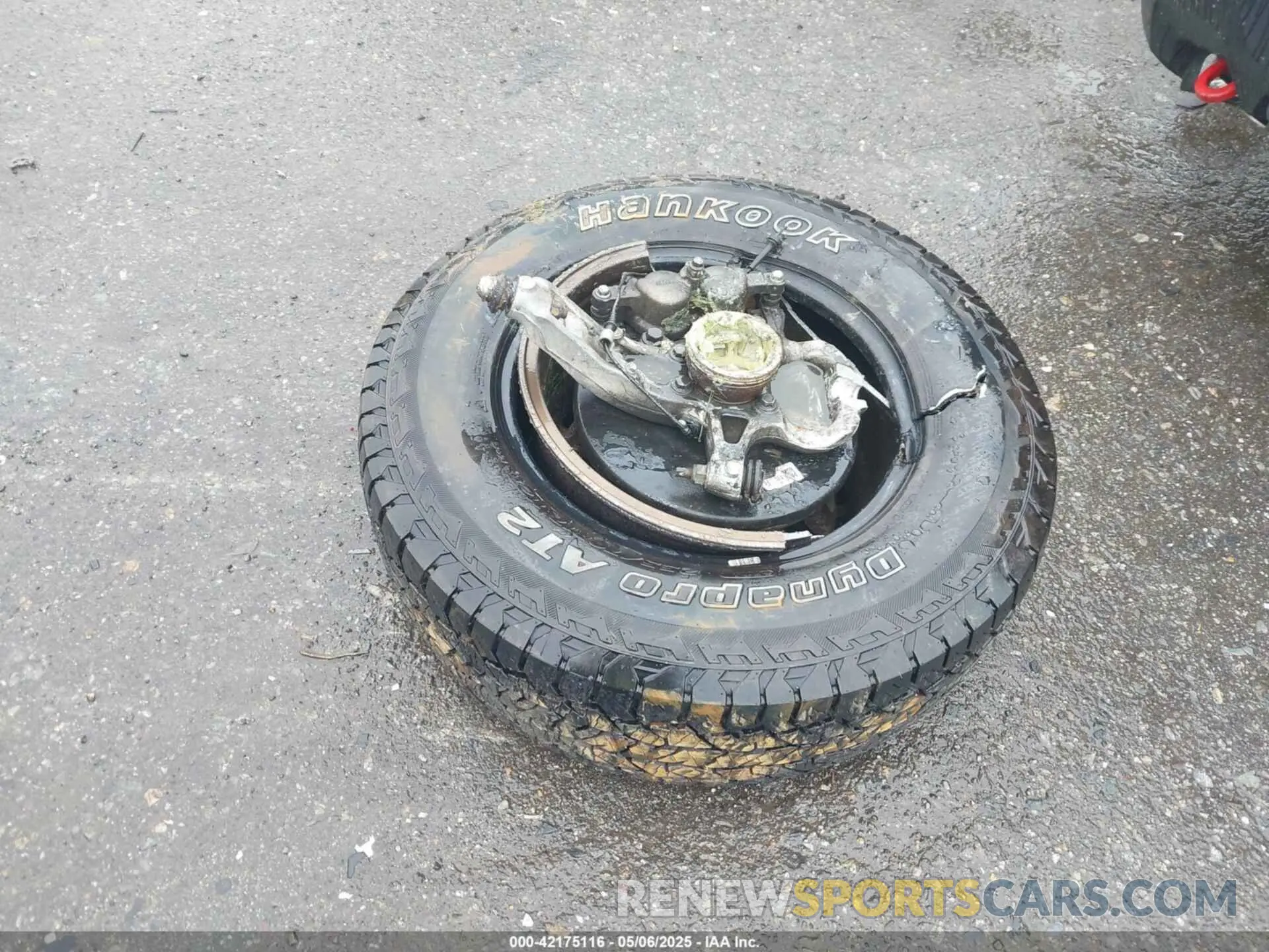 12 Photograph of a damaged car 1GCGTEEN2N1172880 CHEVROLET COLORADO 2022
