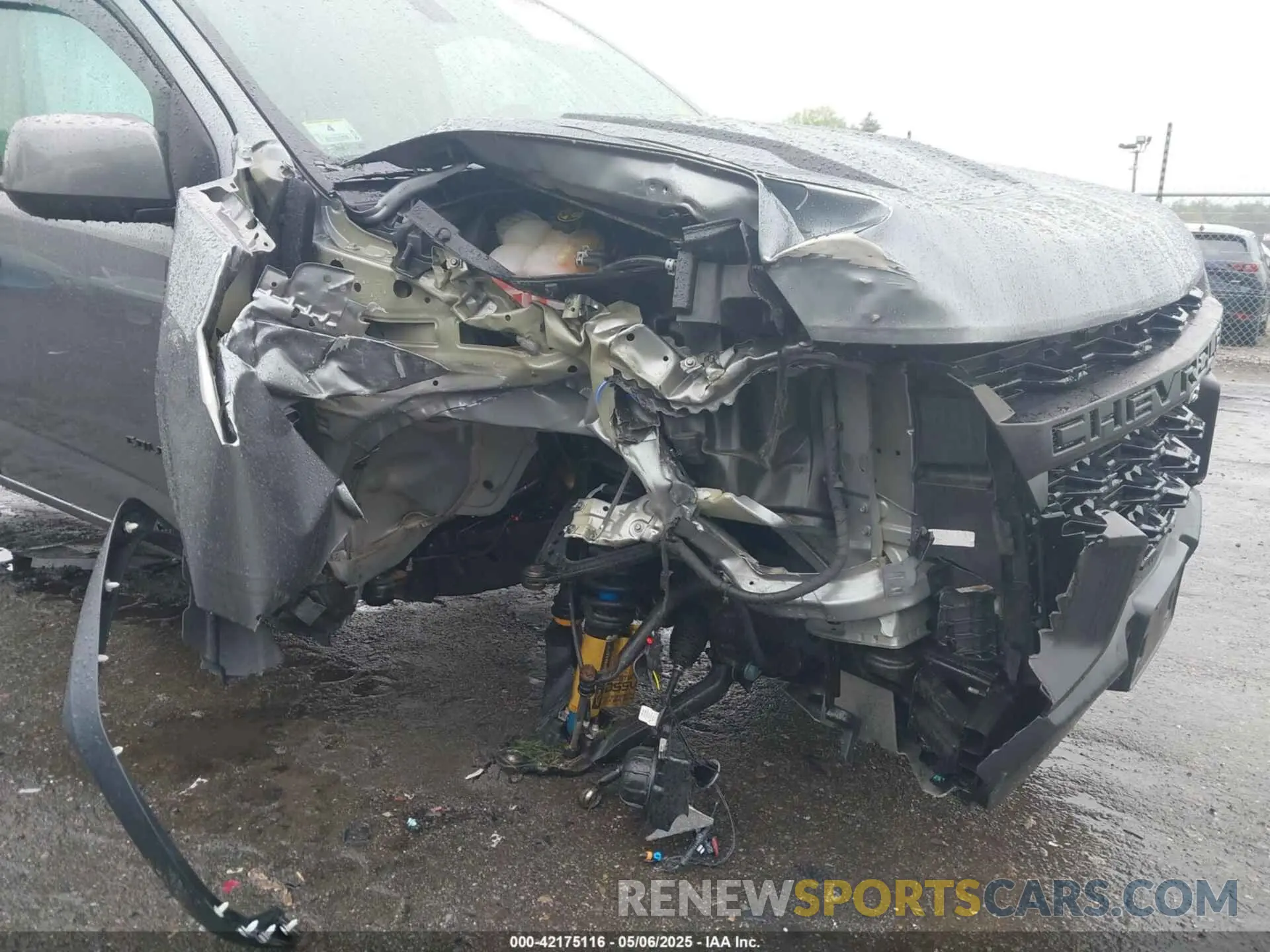 6 Photograph of a damaged car 1GCGTEEN2N1172880 CHEVROLET COLORADO 2022