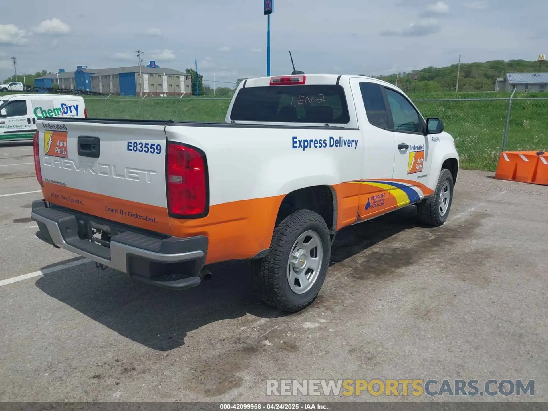 4 Фотография поврежденного автомобиля 1GCHSBEA0N1125804 CHEVROLET COLORADO 2022