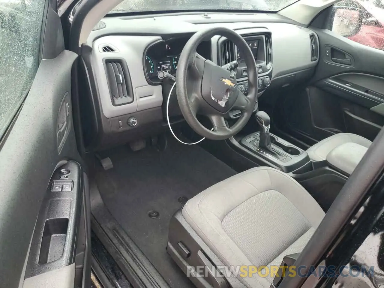 8 Photograph of a damaged car 1GCHSBEA0N1281163 CHEVROLET COLORADO 2022
