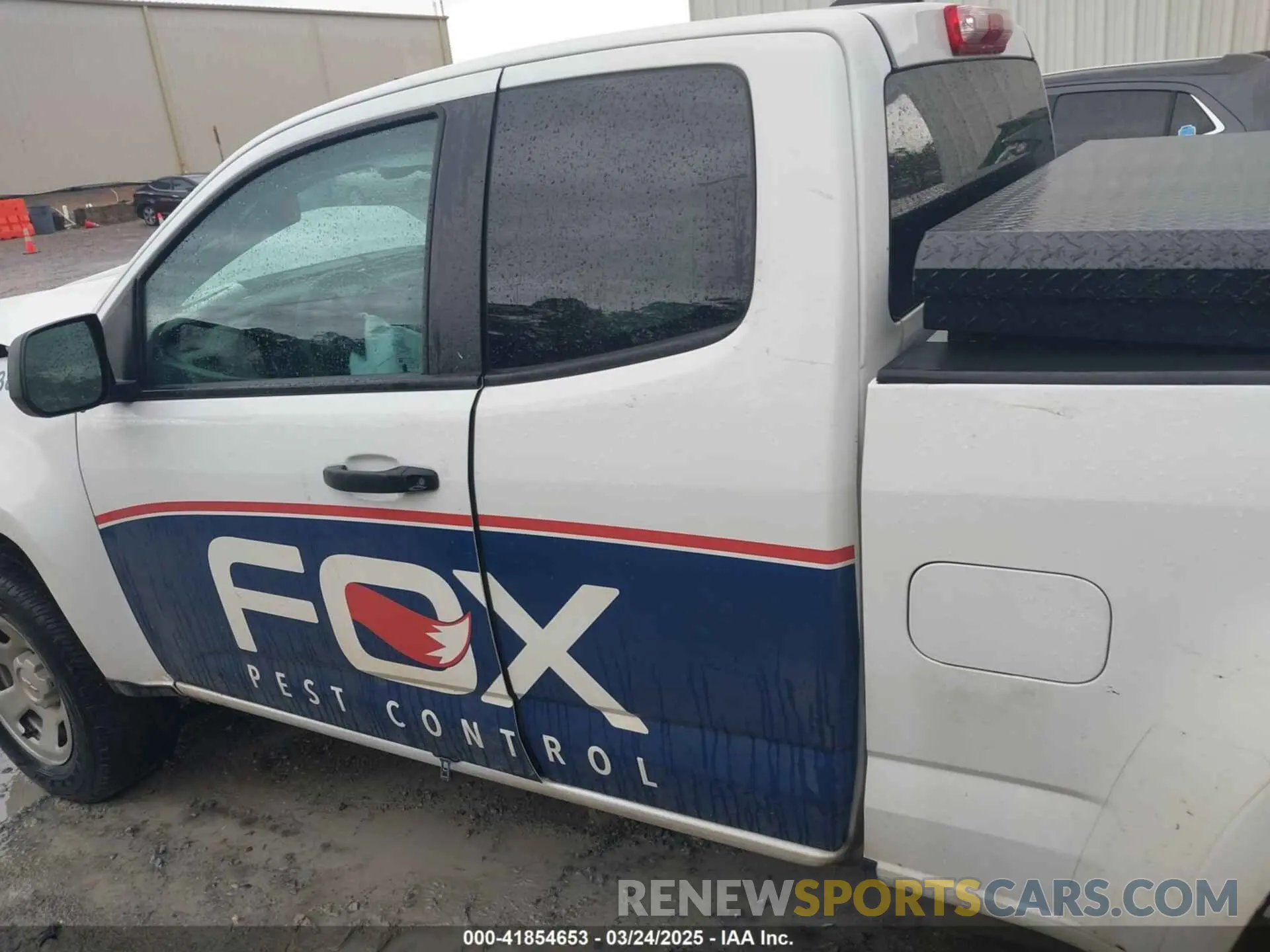 14 Photograph of a damaged car 1GCHSBEA4N1234377 CHEVROLET COLORADO 2022