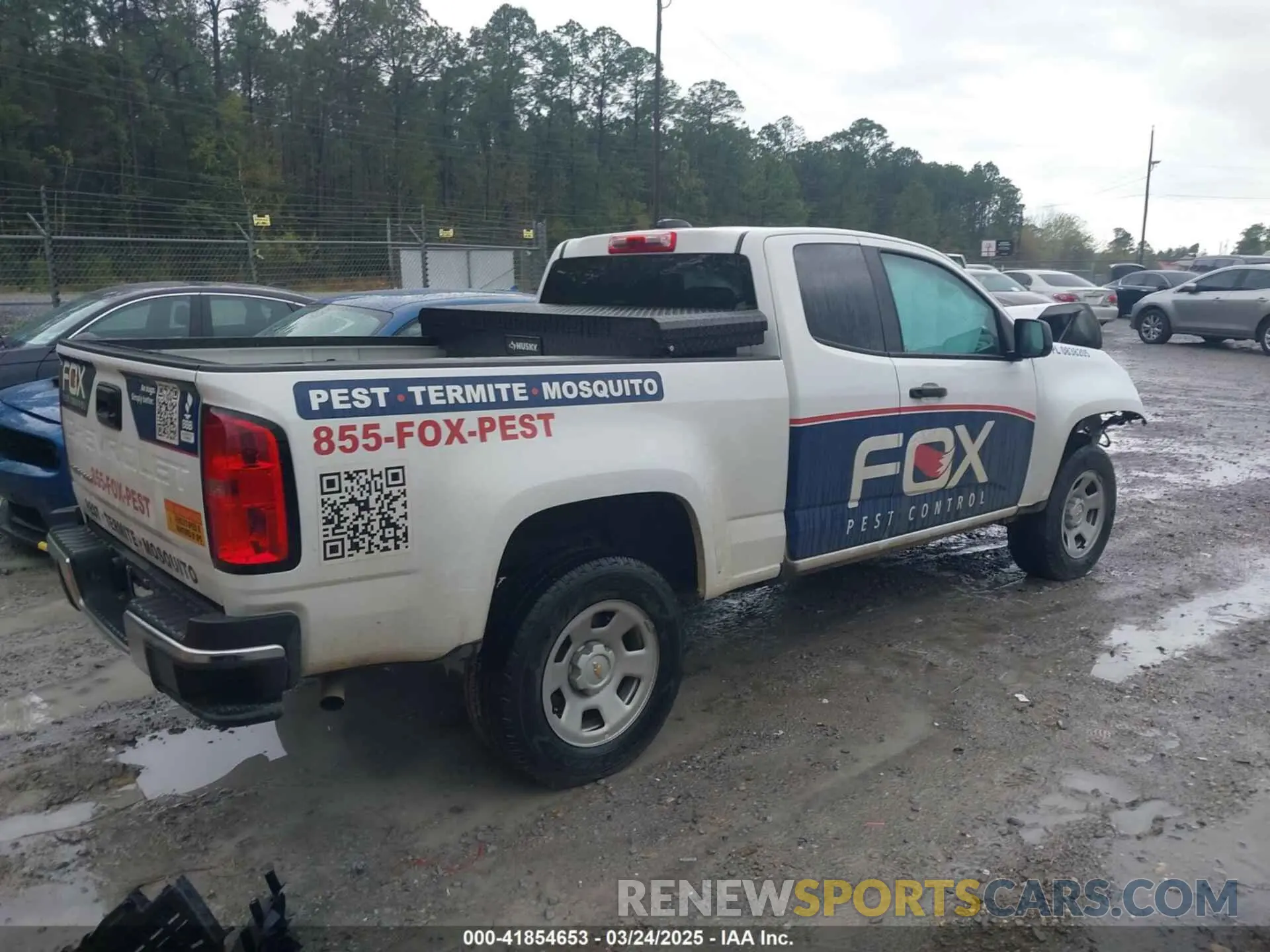 4 Photograph of a damaged car 1GCHSBEA4N1234377 CHEVROLET COLORADO 2022