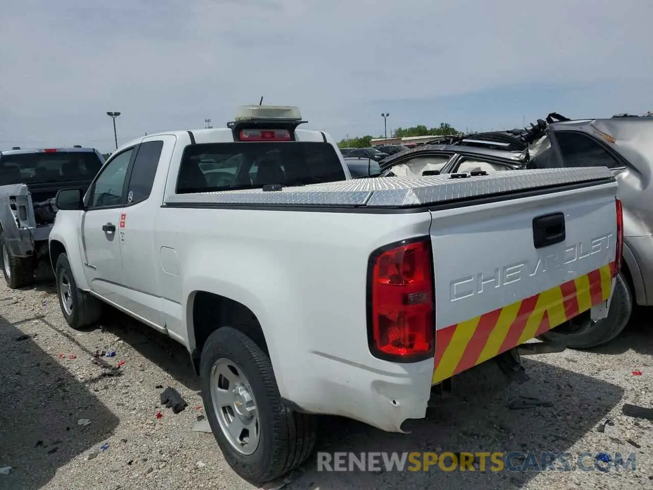 2 Photograph of a damaged car 1GCHSBEA8N1124559 CHEVROLET COLORADO 2022