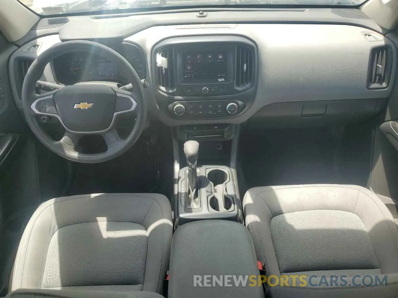 8 Photograph of a damaged car 1GCHSBEA9N1132590 CHEVROLET COLORADO 2022