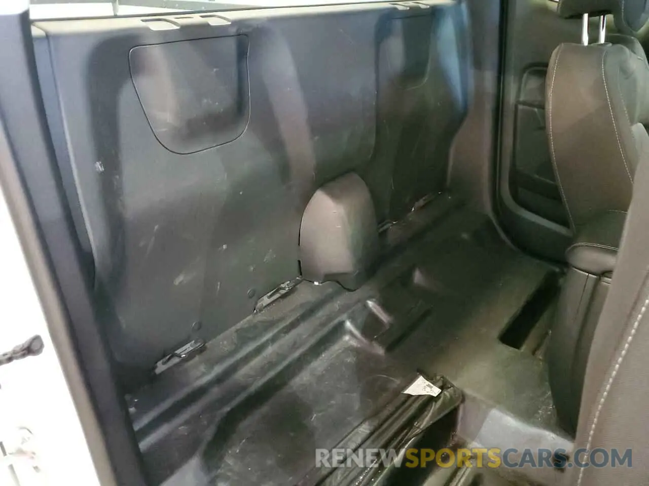 10 Photograph of a damaged car 1GCHSCEA0N1289673 CHEVROLET COLORADO 2022