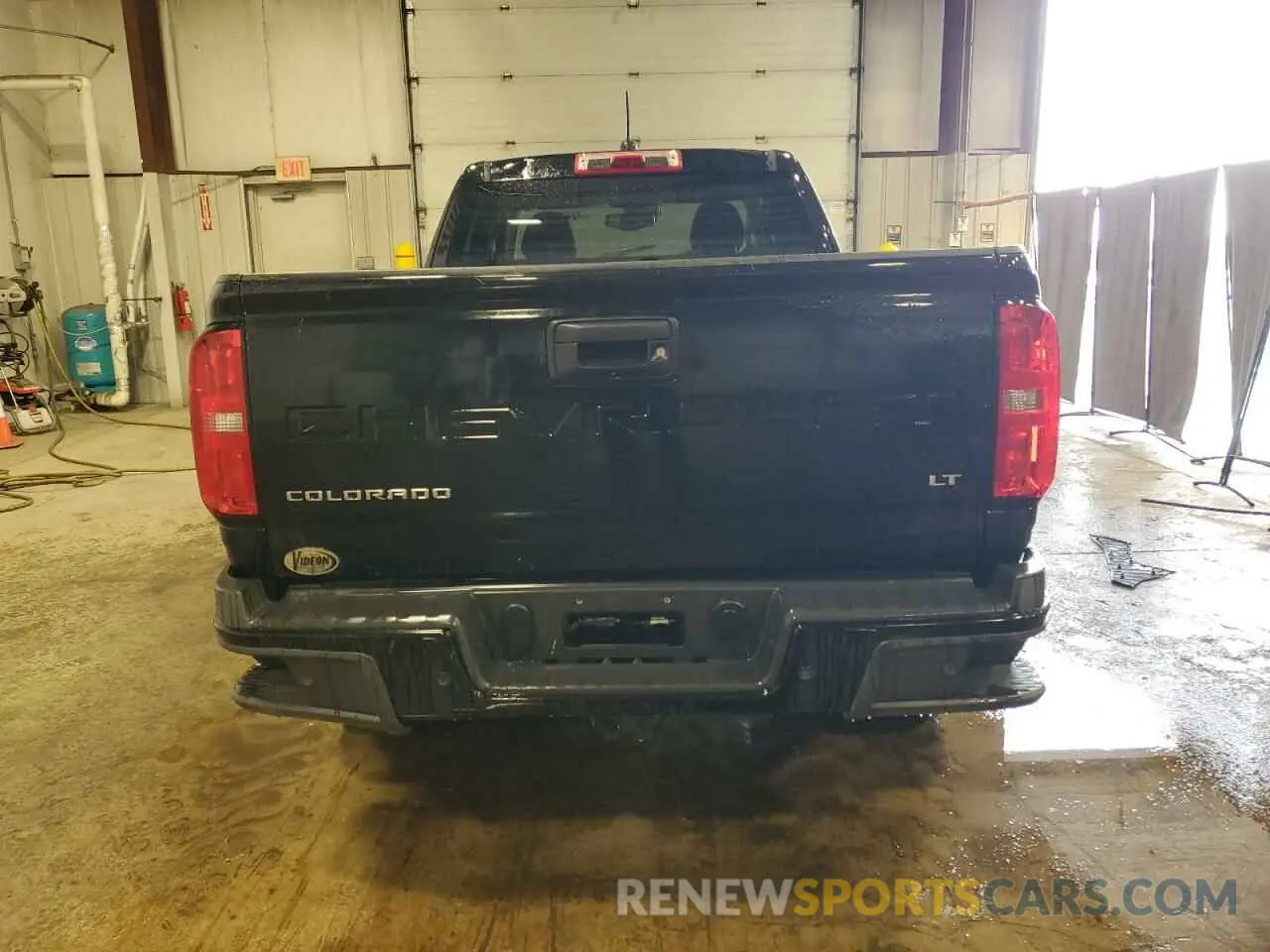 6 Photograph of a damaged car 1GCHSCEA1N1140544 CHEVROLET COLORADO 2022